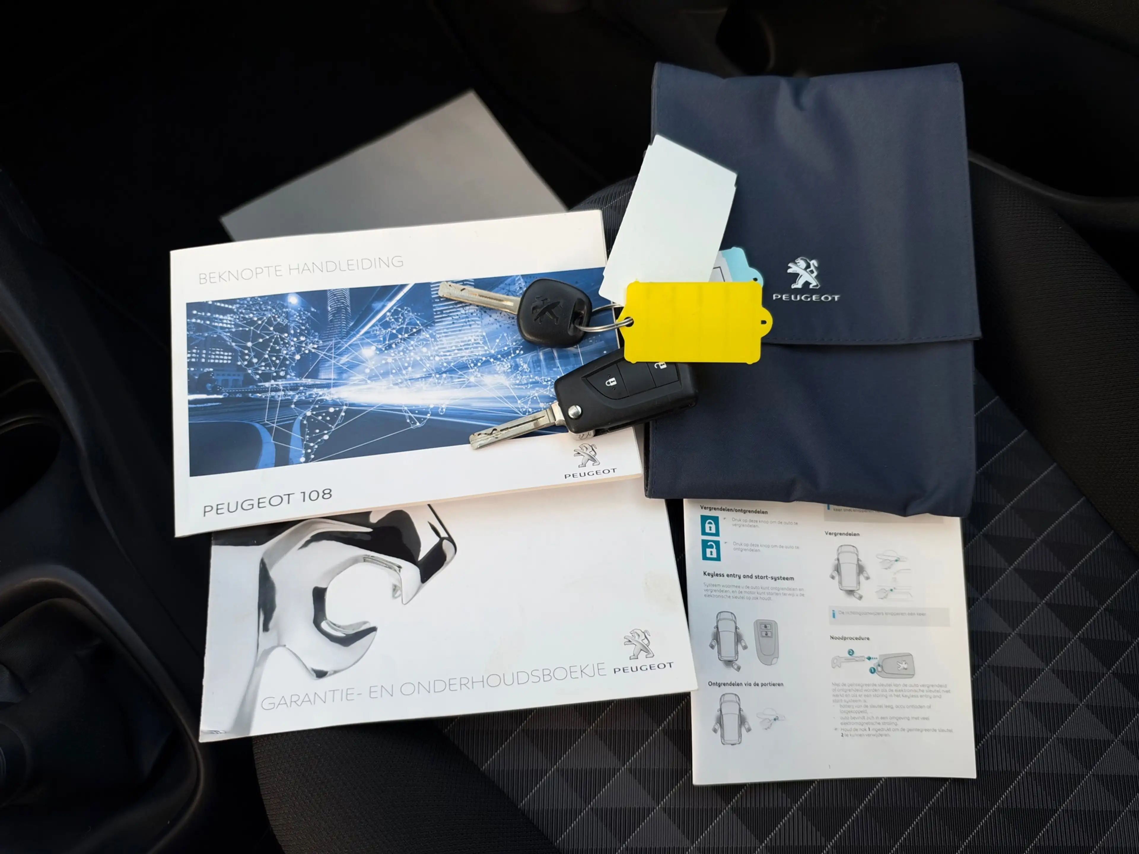 Peugeot 108 1.0 e-VTi Active — photo 28