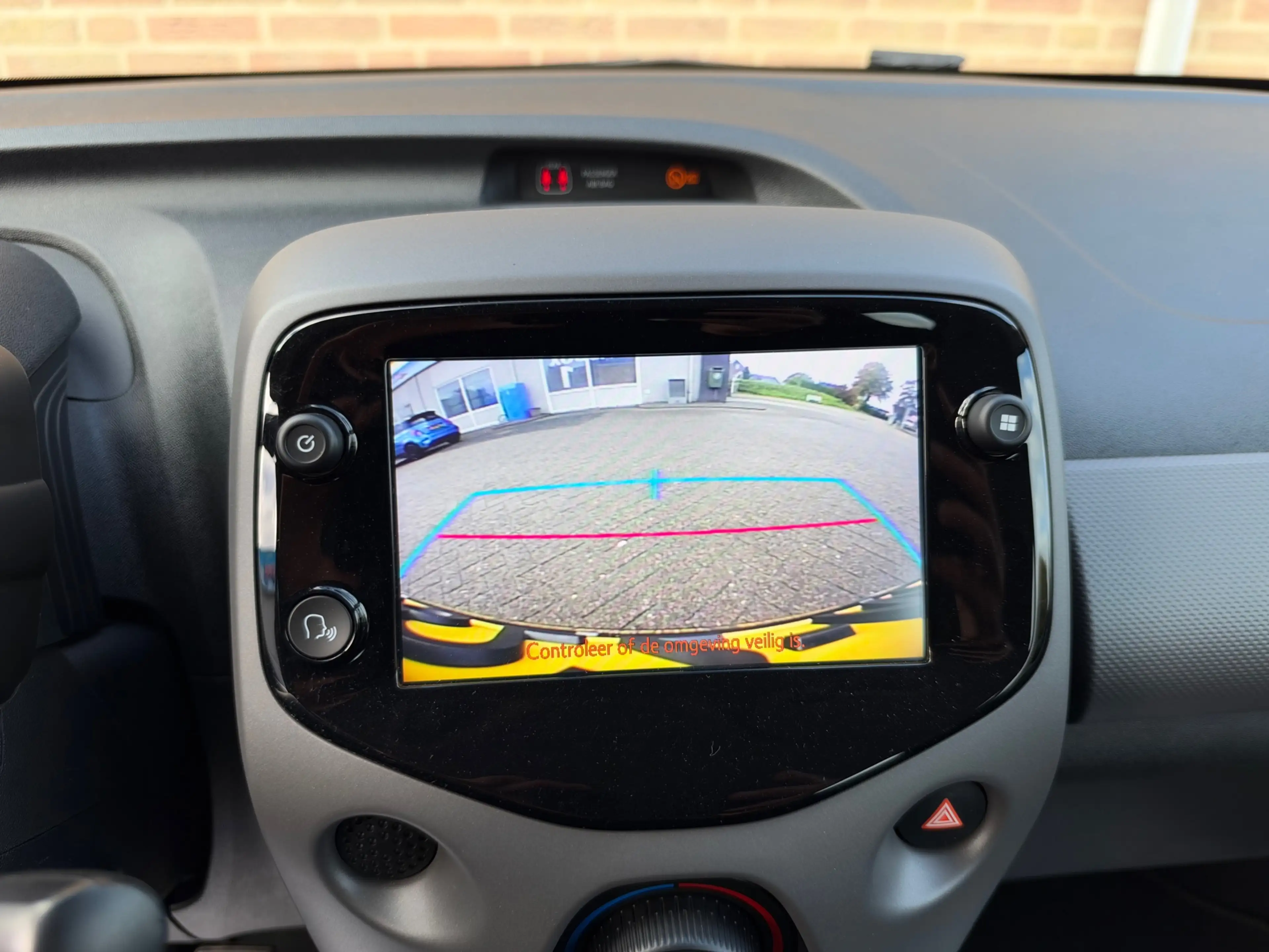 Peugeot 108 1.0 e-VTi Active — photo 23