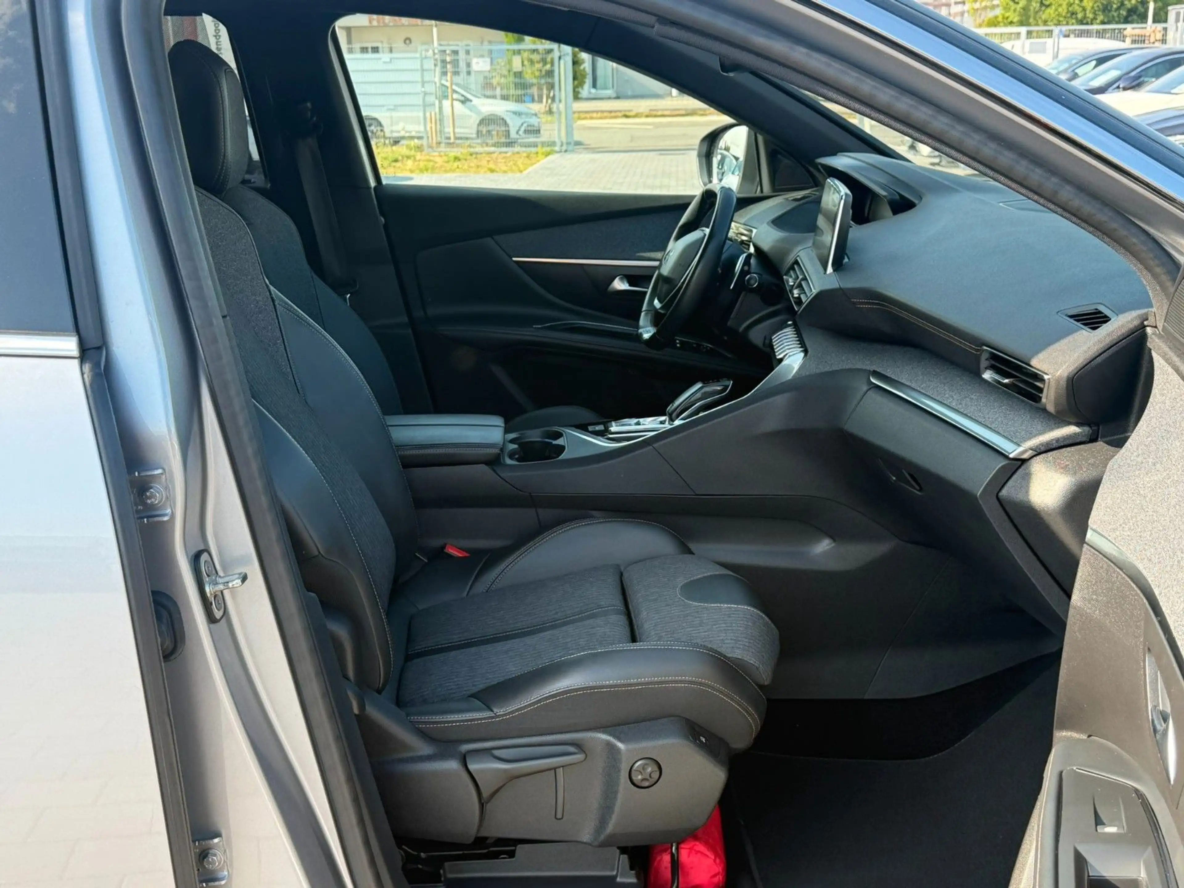 Peugeot 5008 Allure GT-Line*7-Sitzer*SPUR*TOT-WINKEL*KAM — photo 10