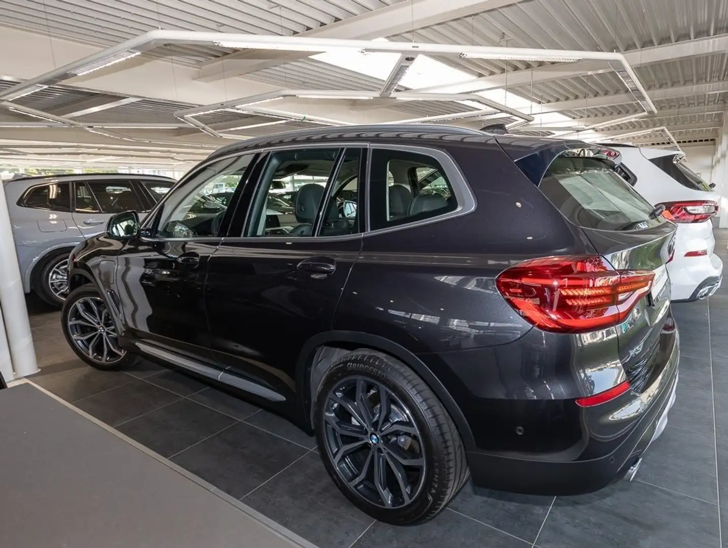 BMW X3 xDrive30e A xLine Head-Up HK HiFi DAB LED Gris - 2