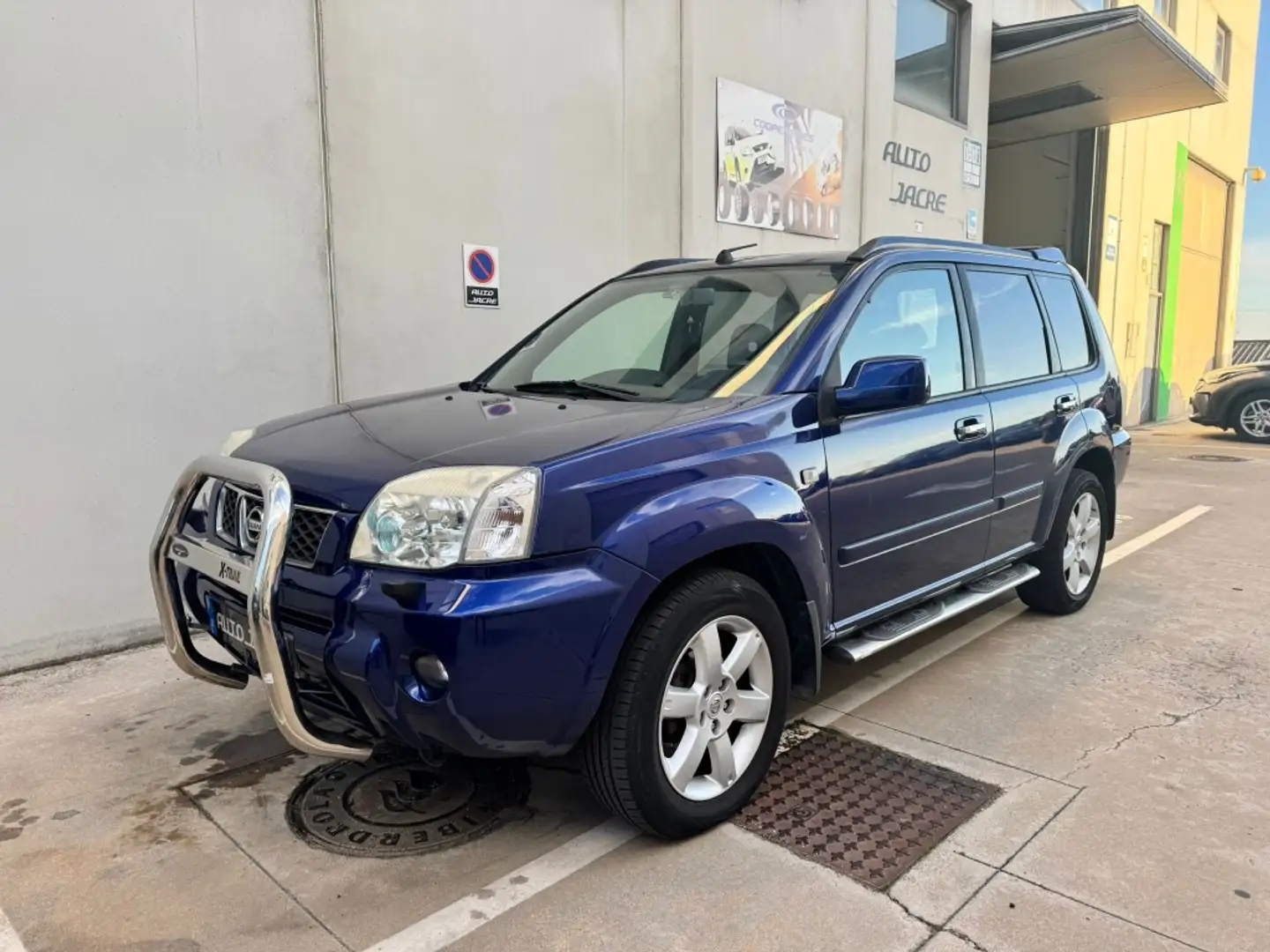 Nissan X-Trail 2.2dCI XE - 2