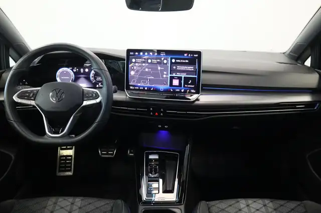 Volkswagen Golf view 6