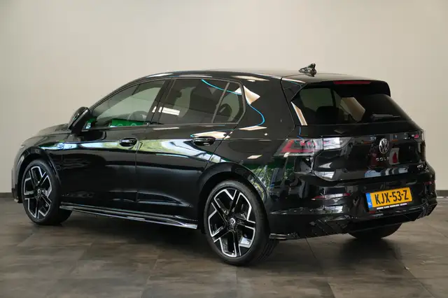 Volkswagen Golf view 3