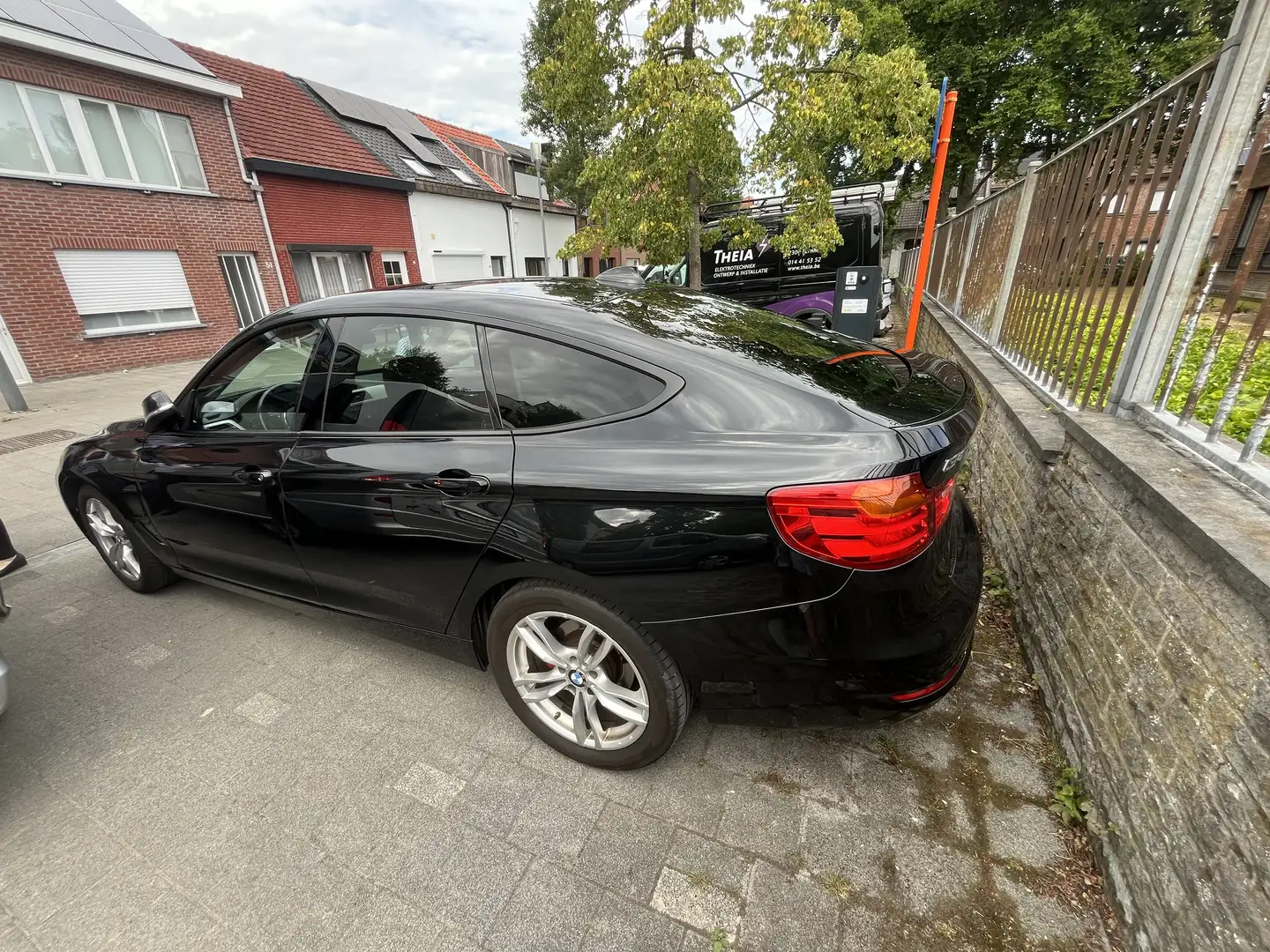 BMW 318 318d GT Aut. - 1