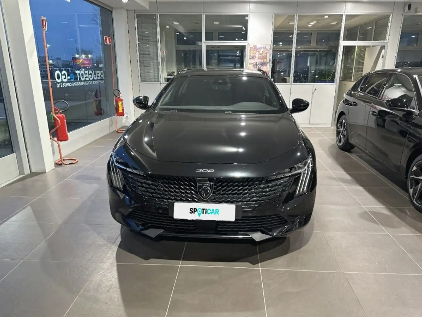 Peugeot 508 Nuova 508 SW - BLUEHDI GT 130CV Nero - 2