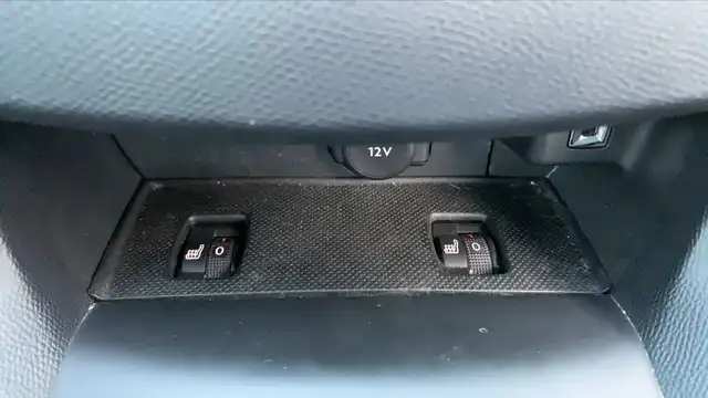Peugeot 308 view 13