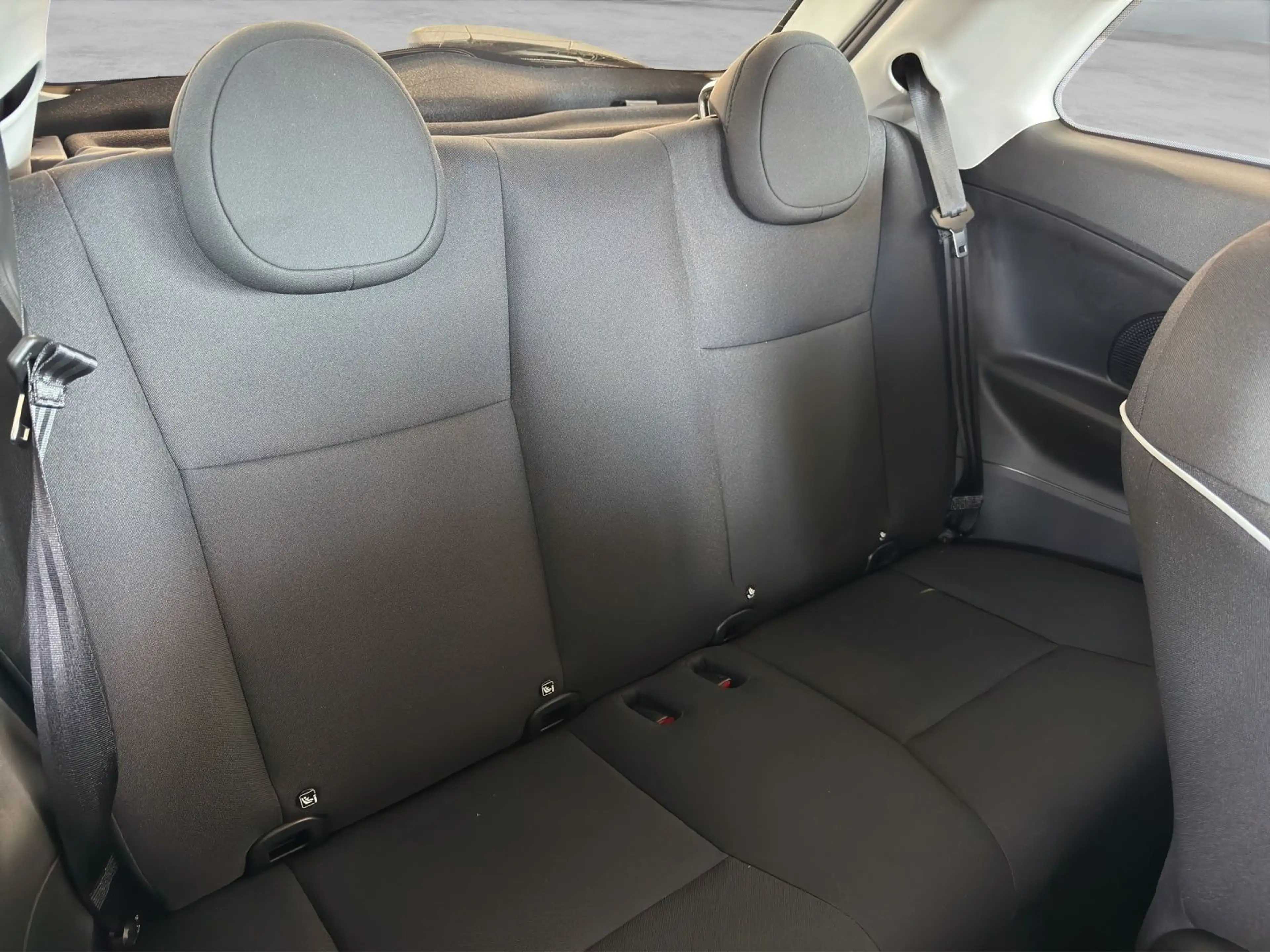 Fiat 500e Icon*Klimaauto*Kamera*Alu*Carplay*Keyless* — photo 8