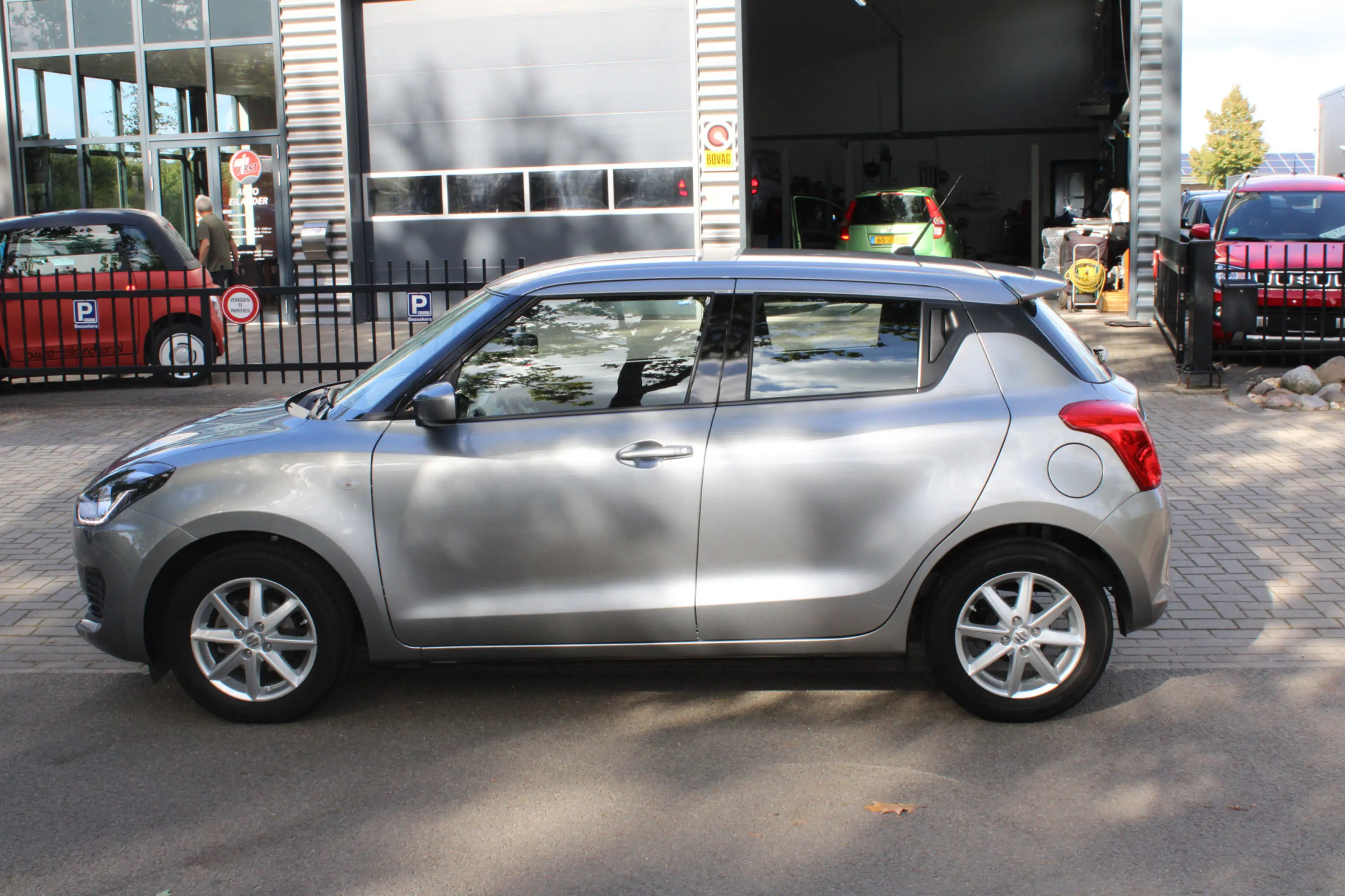 Suzuki Swift 1.2 Select Smart Hybrid — photo 2