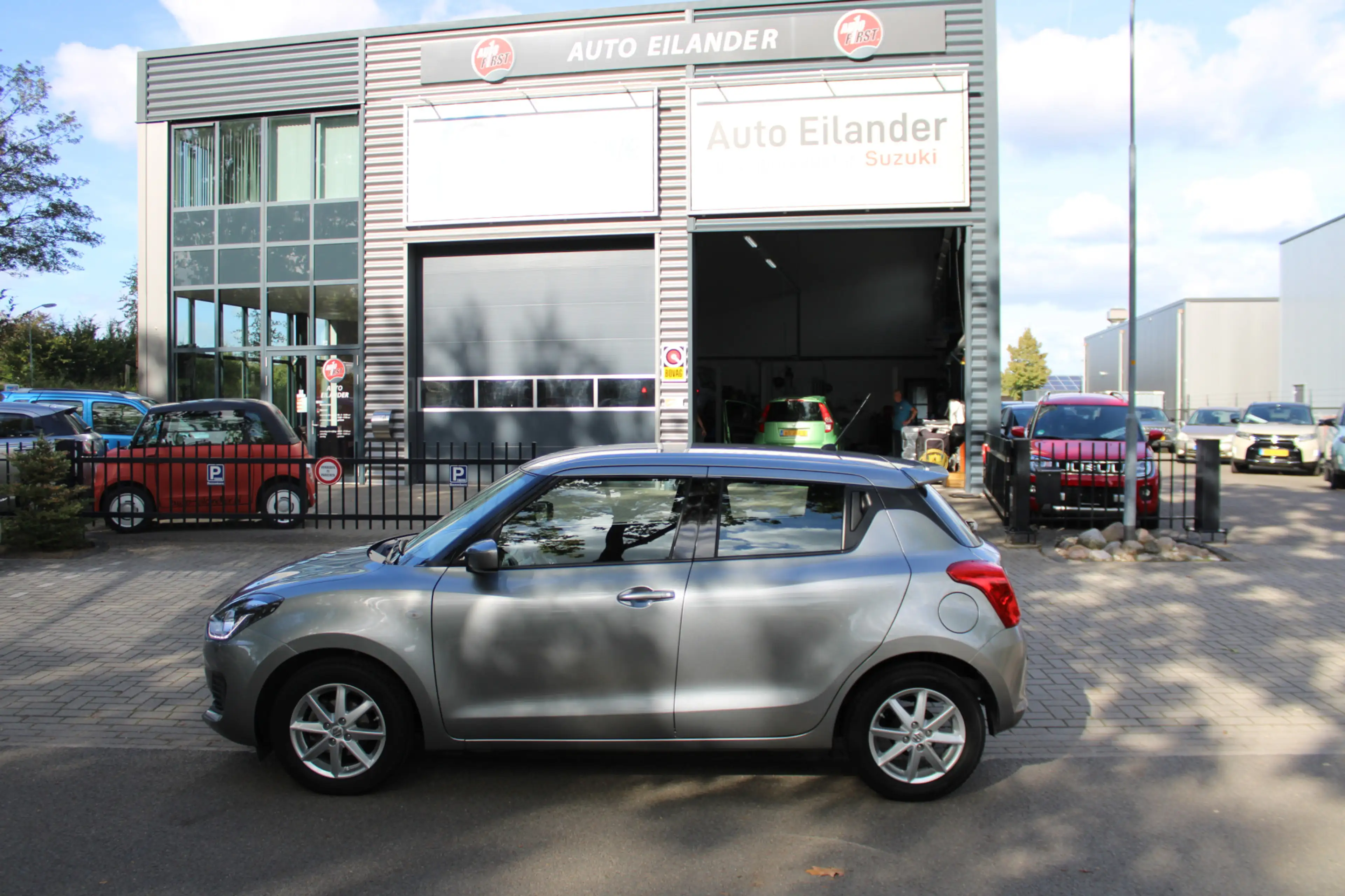 Suzuki Swift 1.2 Select Smart Hybrid — photo 4