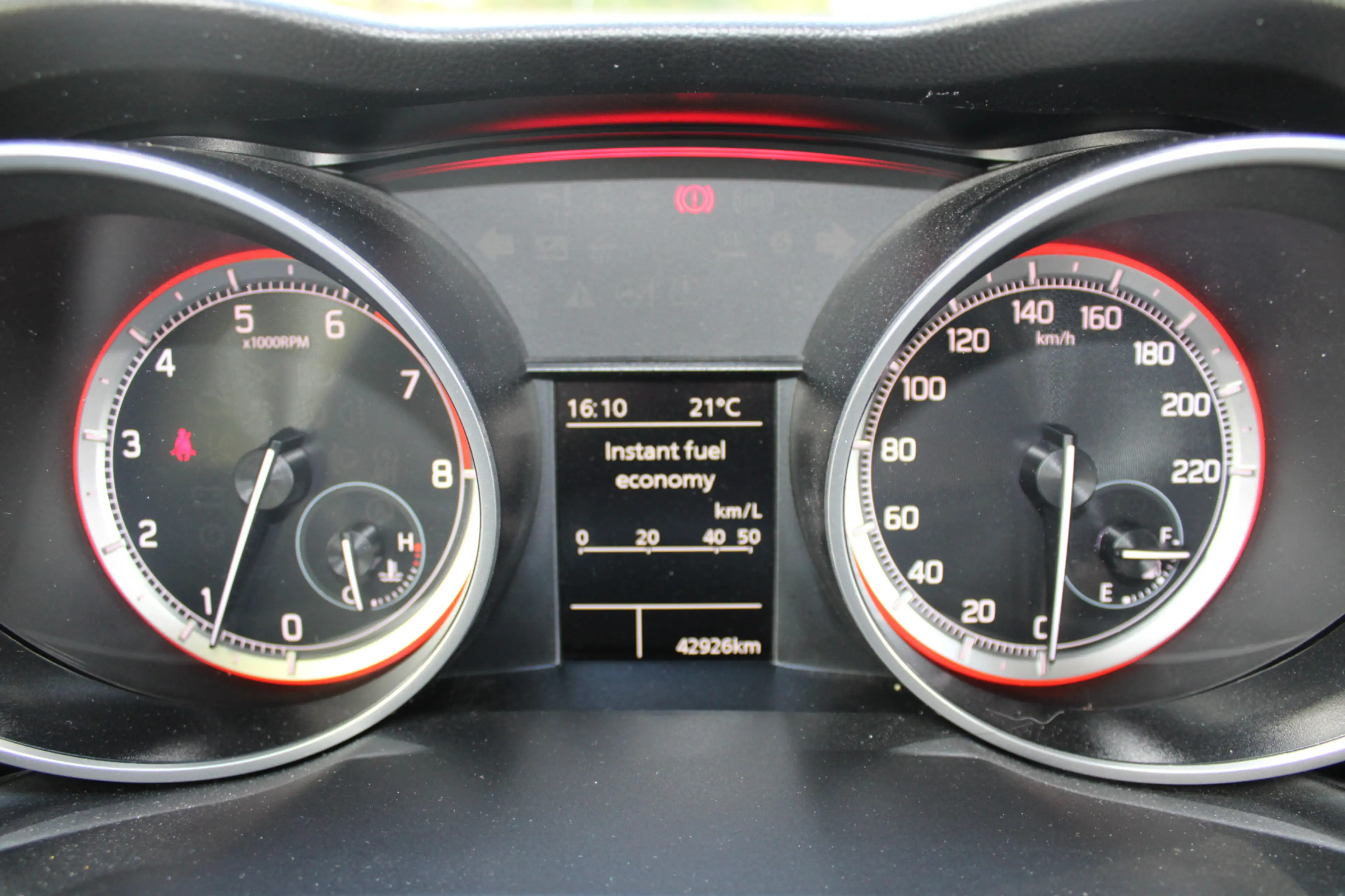Suzuki Swift 1.2 Select Smart Hybrid — photo 7