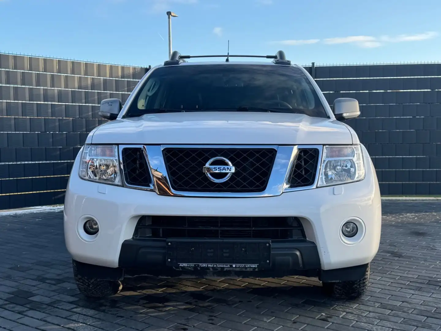 Nissan Navara King Cab 4X4*AUTOMATIK*CAM*SHD*AHK* Weiß - 2