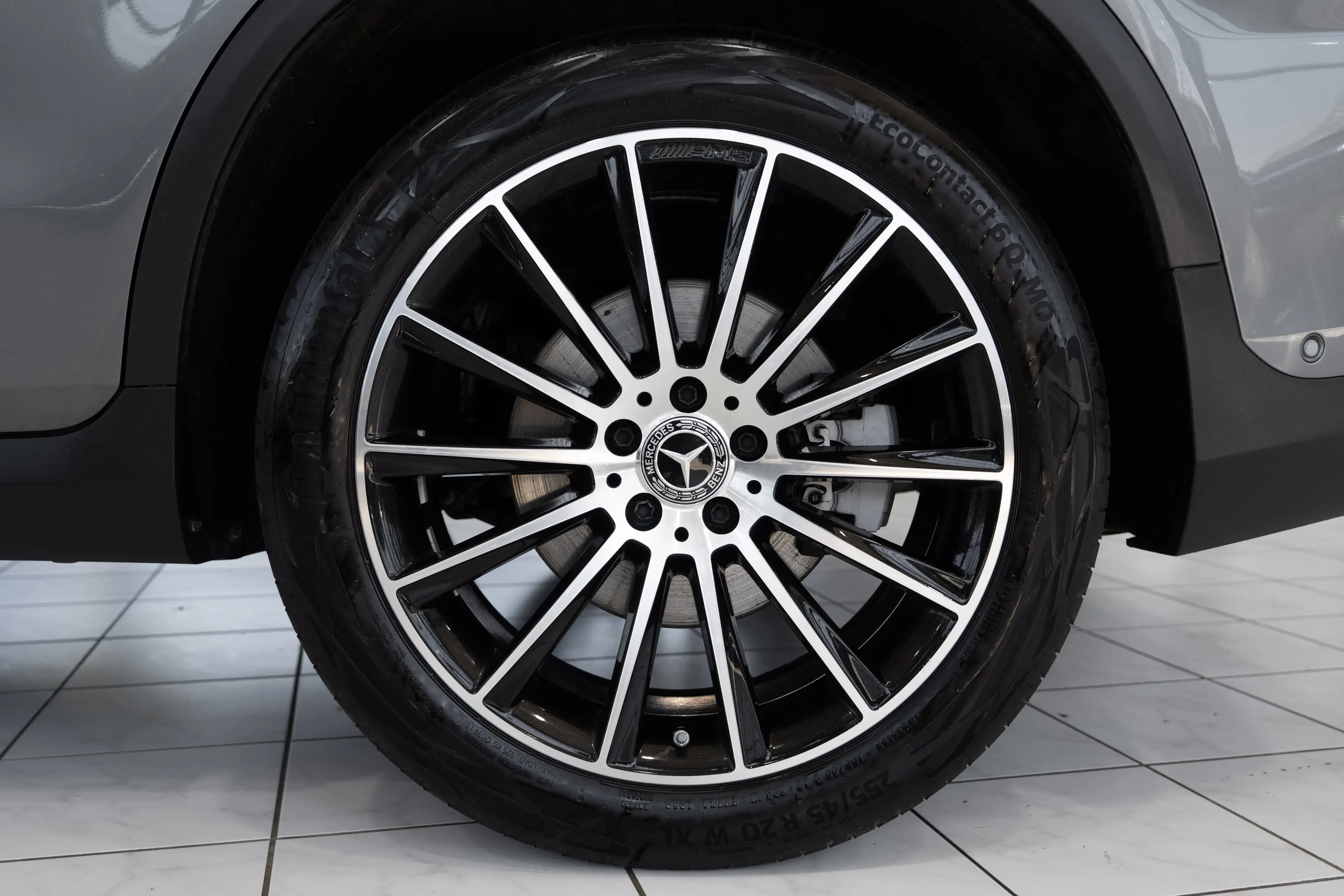 Mercedes-Benz GLC 350 d 4Matic*AMG-LINE*1.HD*PANO*360*EDELHOLZ — photo 10
