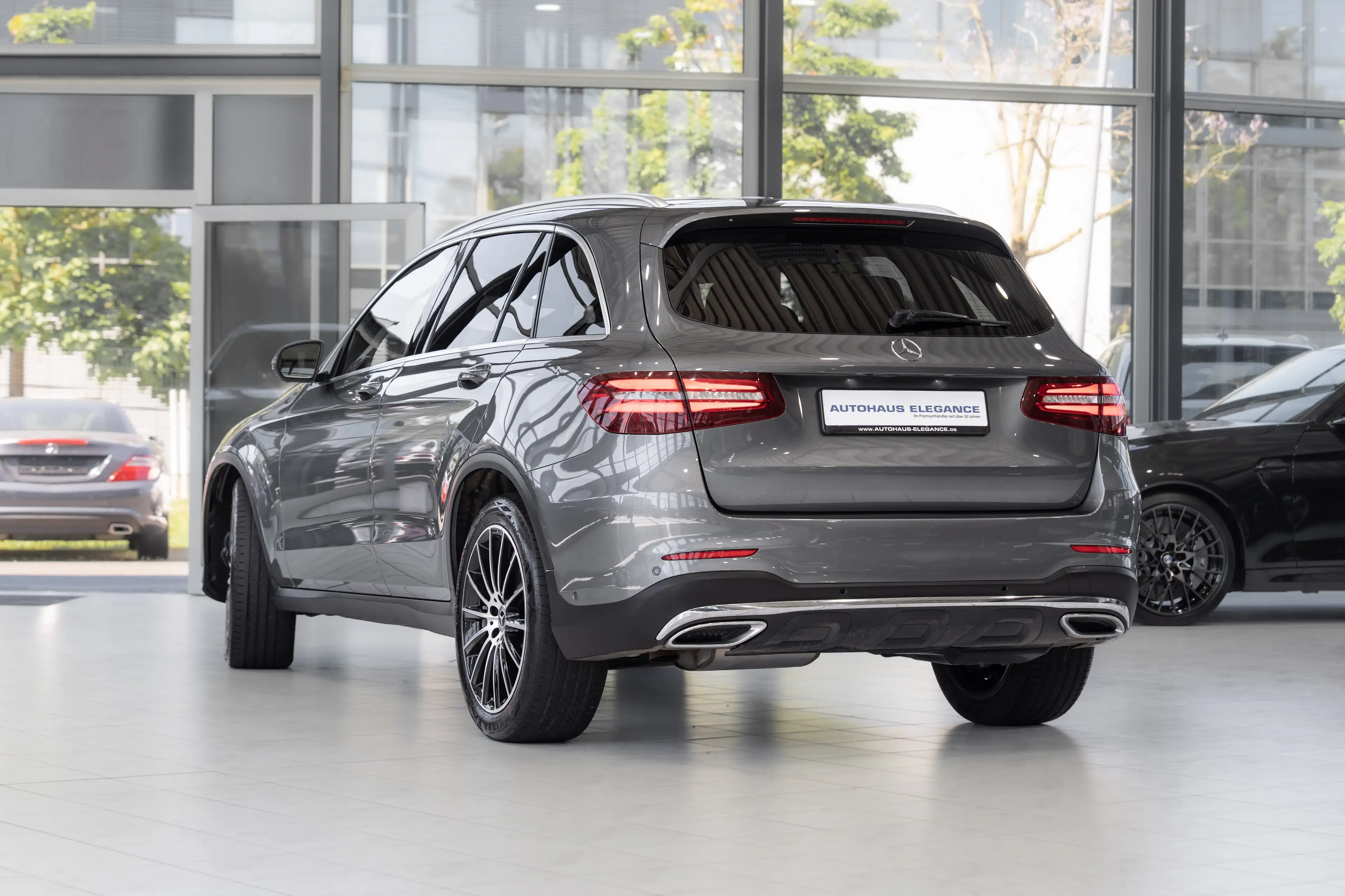 Mercedes-Benz GLC 350 d 4Matic*AMG-LINE*1.HD*PANO*360*EDELHOLZ — photo 3