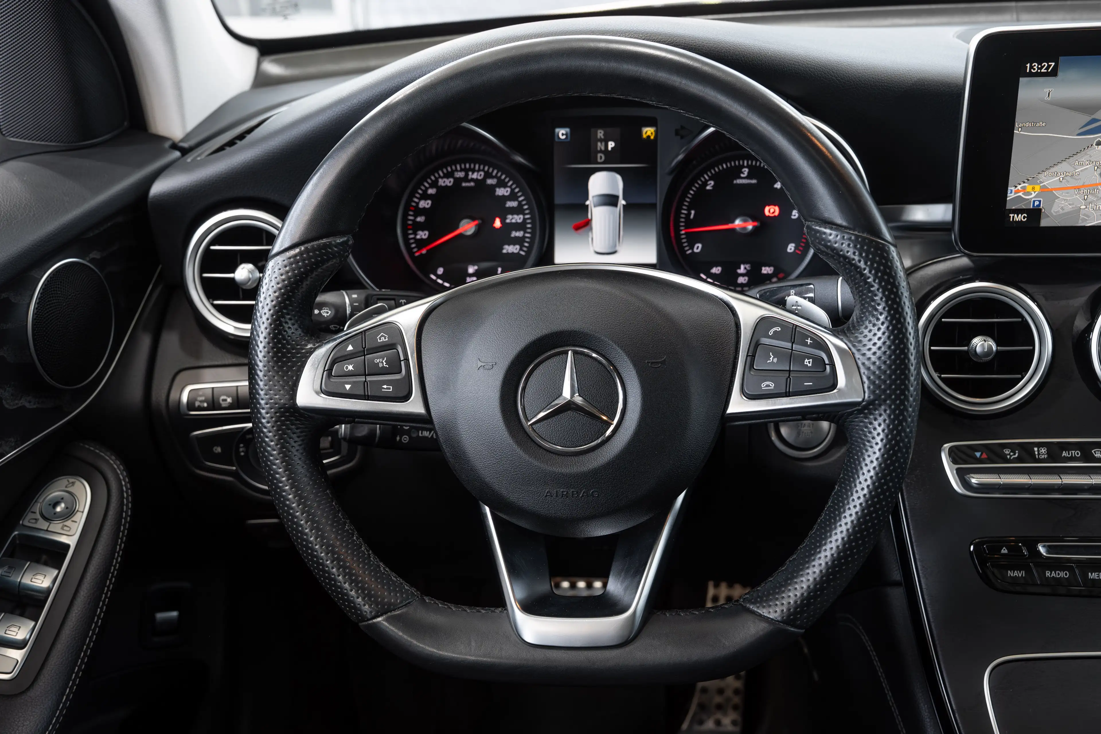 Mercedes-Benz GLC 350 d 4Matic*AMG-LINE*1.HD*PANO*360*EDELHOLZ — photo 15