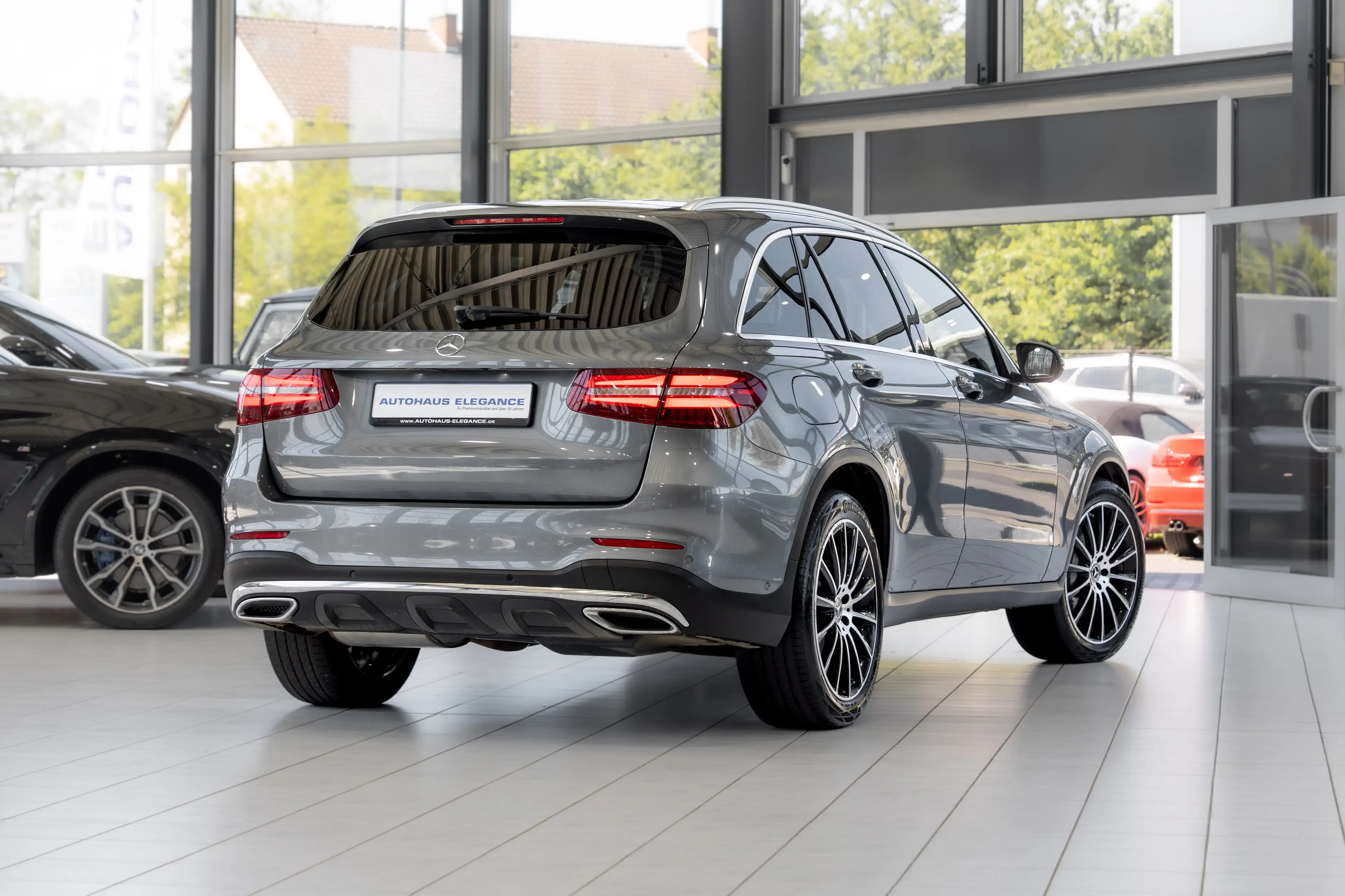 Mercedes-Benz GLC 350 d 4Matic*AMG-LINE*1.HD*PANO*360*EDELHOLZ — photo 4