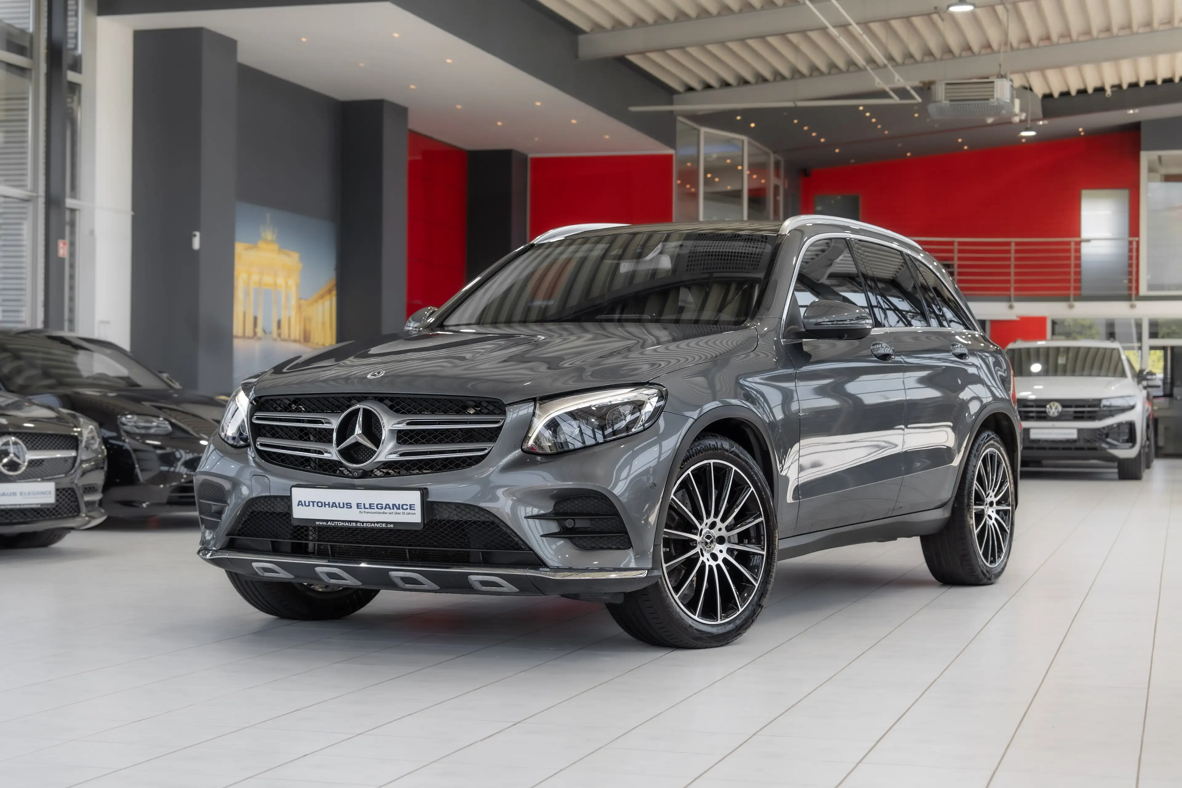 Mercedes-Benz GLC 350 d 4Matic*AMG-LINE*1.HD*PANO*360*EDELHOLZ