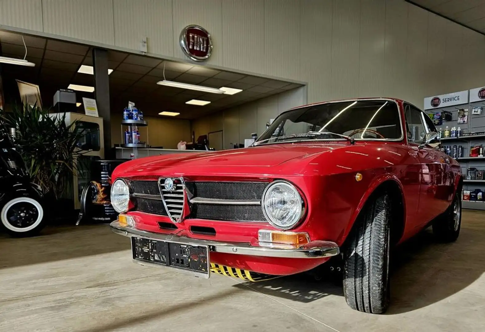 Alfa Romeo GT 1300 GT Junior Piros - 1