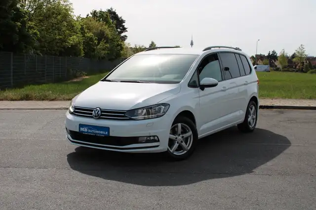 Volkswagen Touran Comfortline Automatik ACC Navi Massage