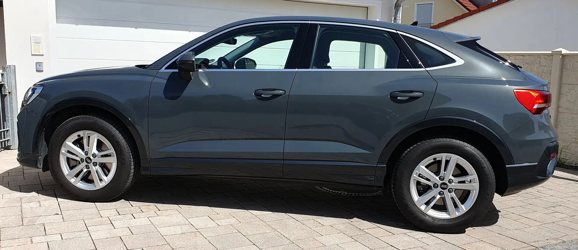 Audi Q3 Q3 Sportback 40 TFSI Sportback quattro S tronic Grau - 1
