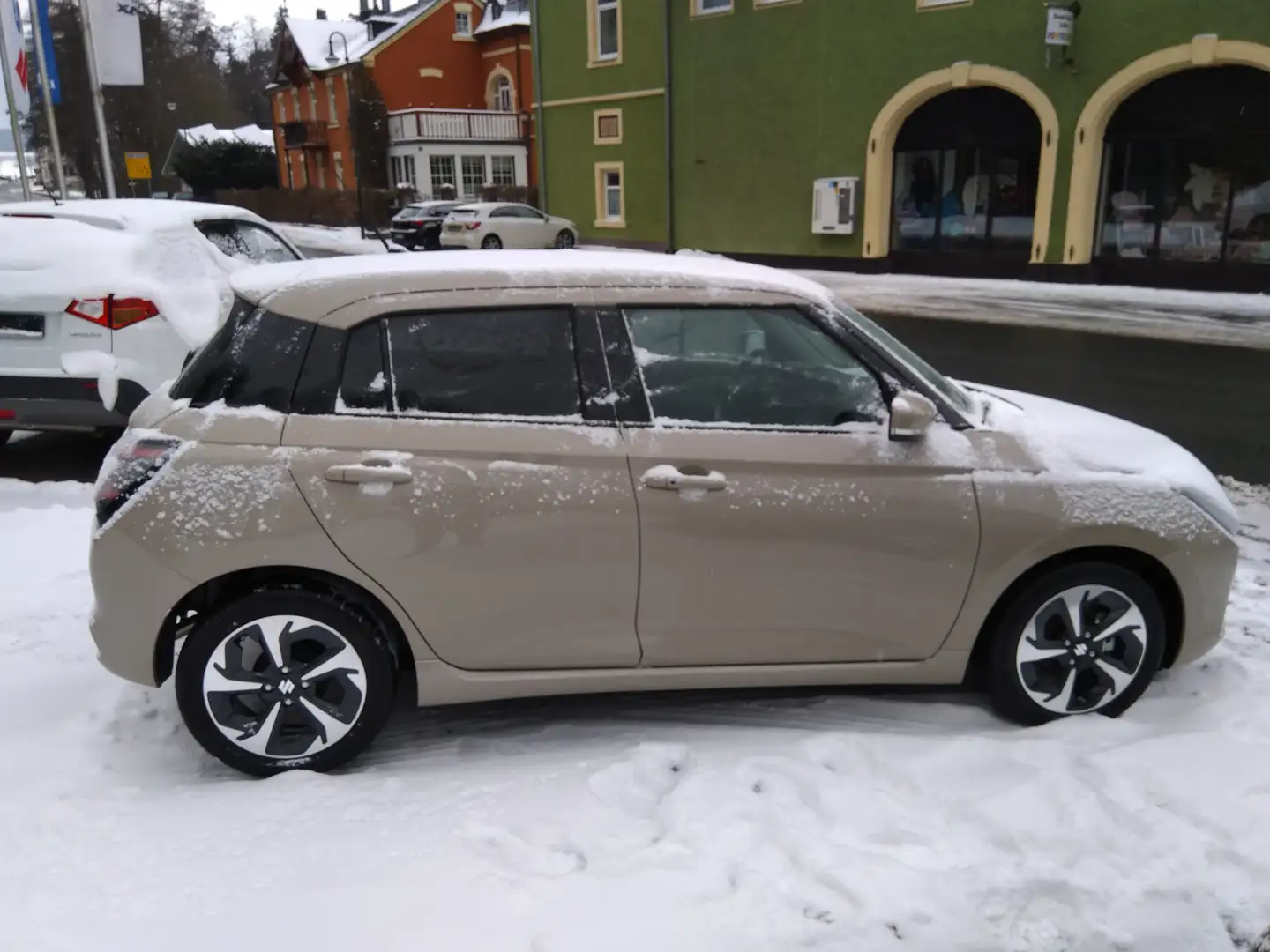 Suzuki Swift Swift 1.2 Dualjet Hybrid MT Comfort+ Beige - 2