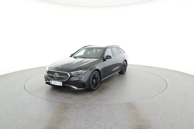 Mercedes-Benz E 220 d 4MATIC T-Modell Totw Wide LED Distr PTS Ansicht 2