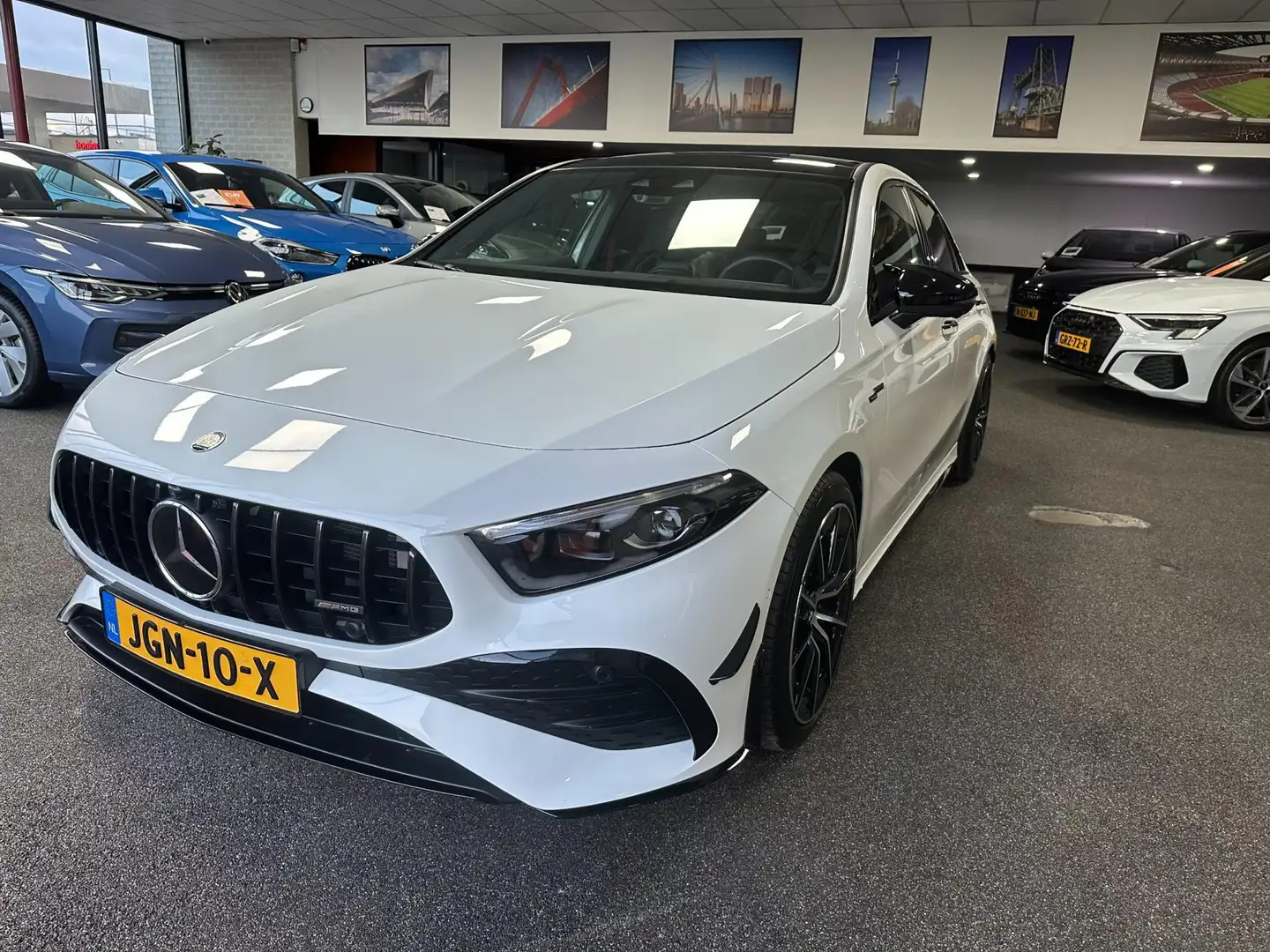 Mercedes-Benz A 35 AMG 4MATIC Weiß - 2