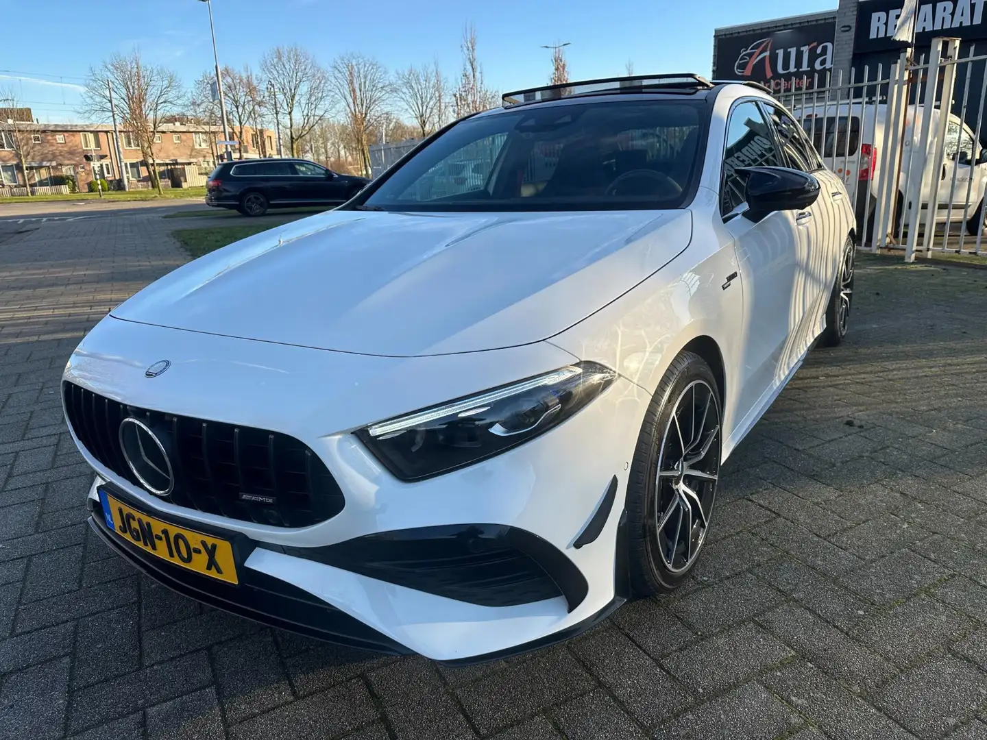 Mercedes-Benz A 35 AMG 4MATIC Weiß - 1