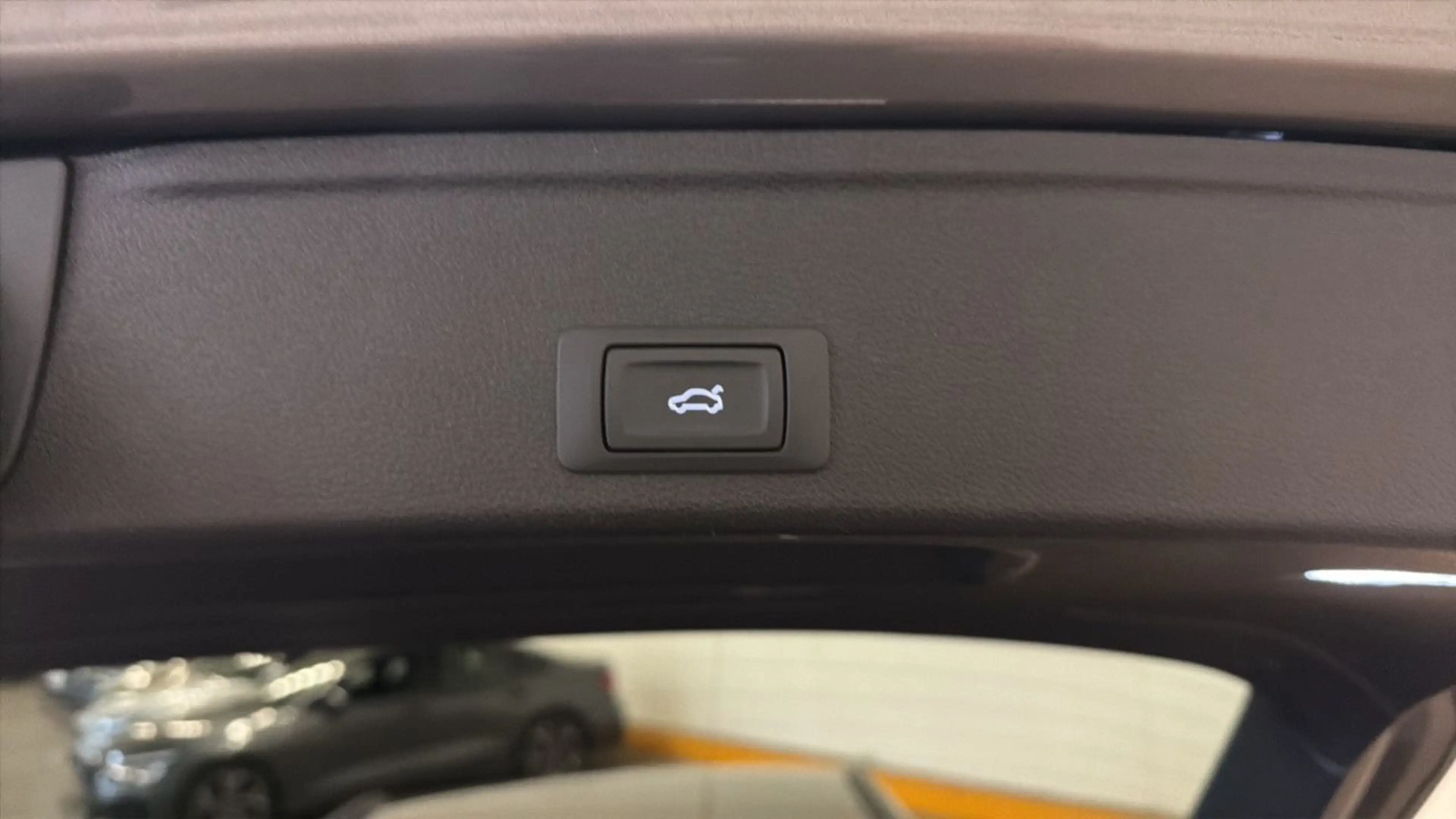Audi A4 40 2.0 TDI S line Aut. LED*LEDER*360-KAMERA*AHK*R — photo 10