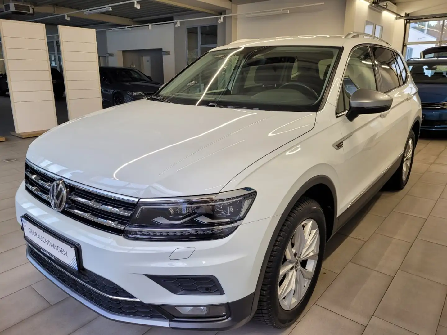 Volkswagen Tiguan Allspace Highline 4 Motion 110 KW AHK,LED,ACC,elekt Heckkl Weiß - 2