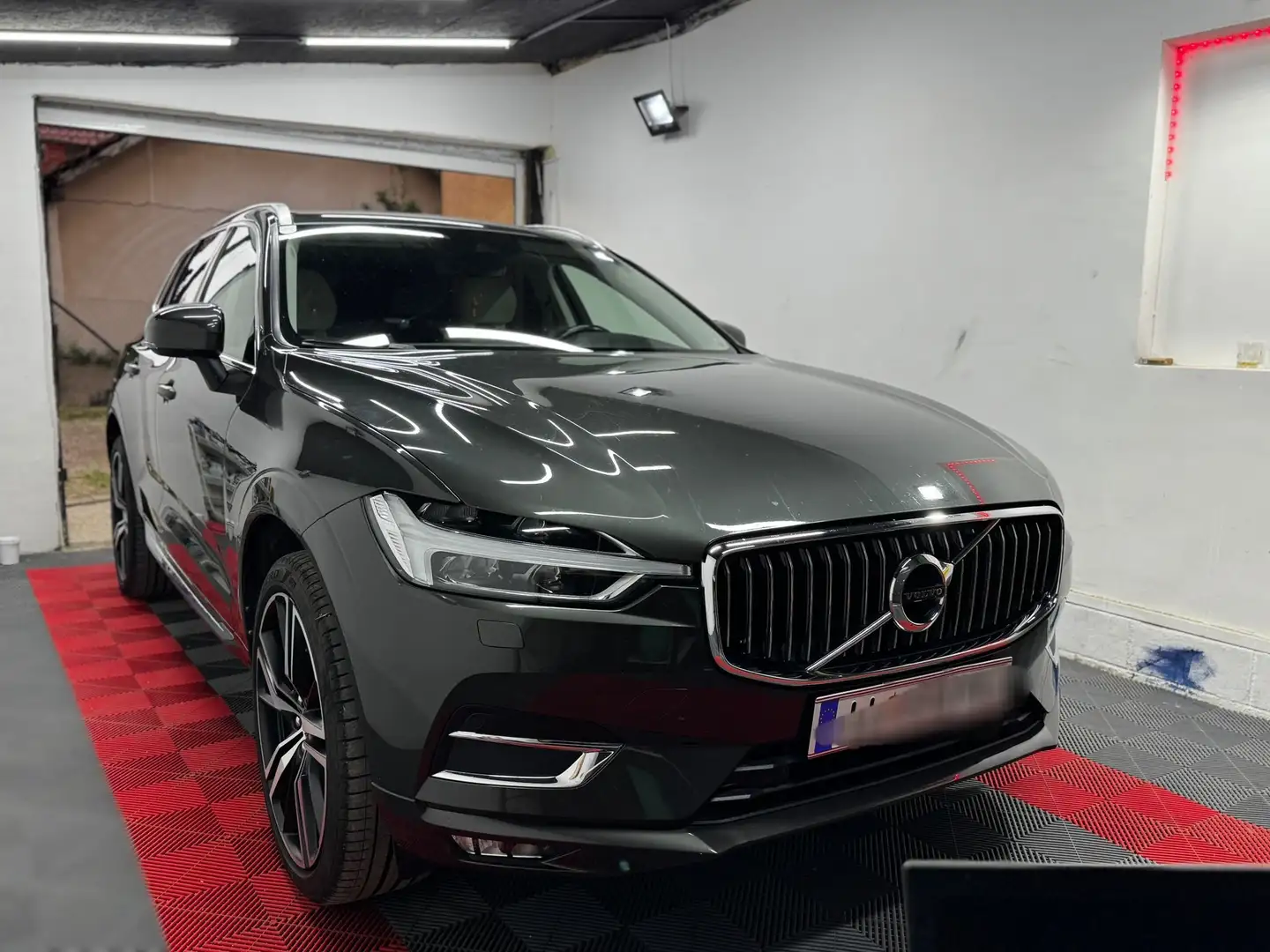 Volvo XC60 XC60 D4 Inscription AWD Geartronic Inscription Grau - 1
