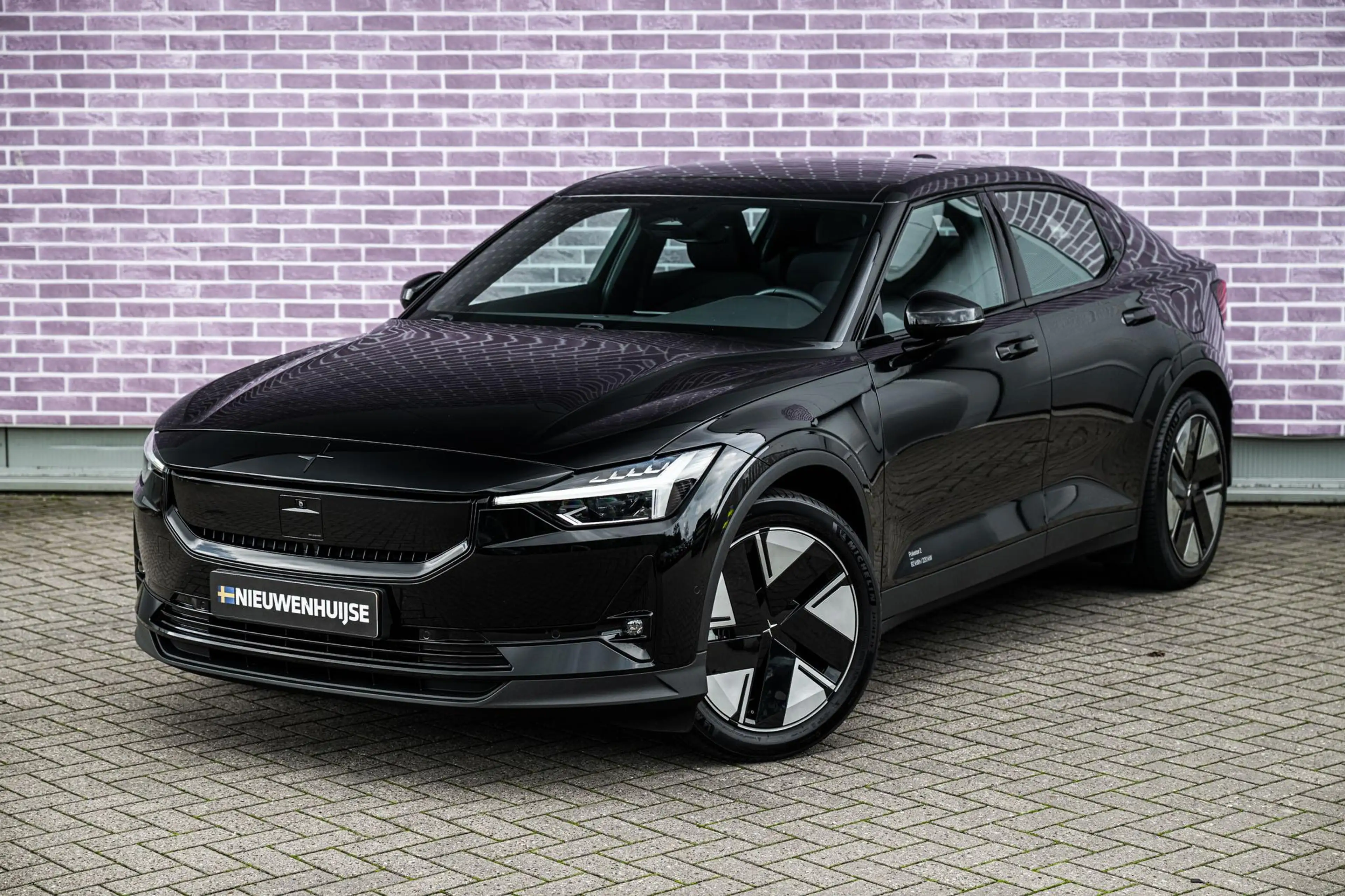 Polestar 2 Long Range Single Motor Plus 82 kWh — photo 15