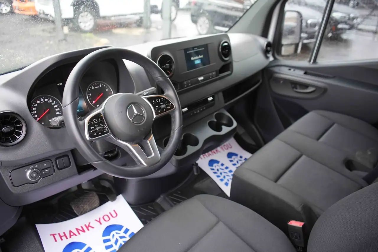 Mercedes-Benz Sprinter снимка Mercedes-Benz Sprinter