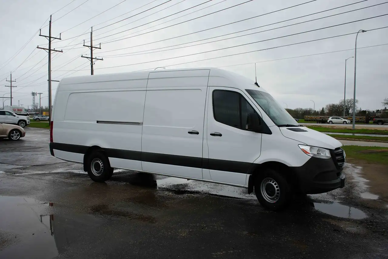 Mercedes-Benz Sprinter снимка Mercedes-Benz Sprinter