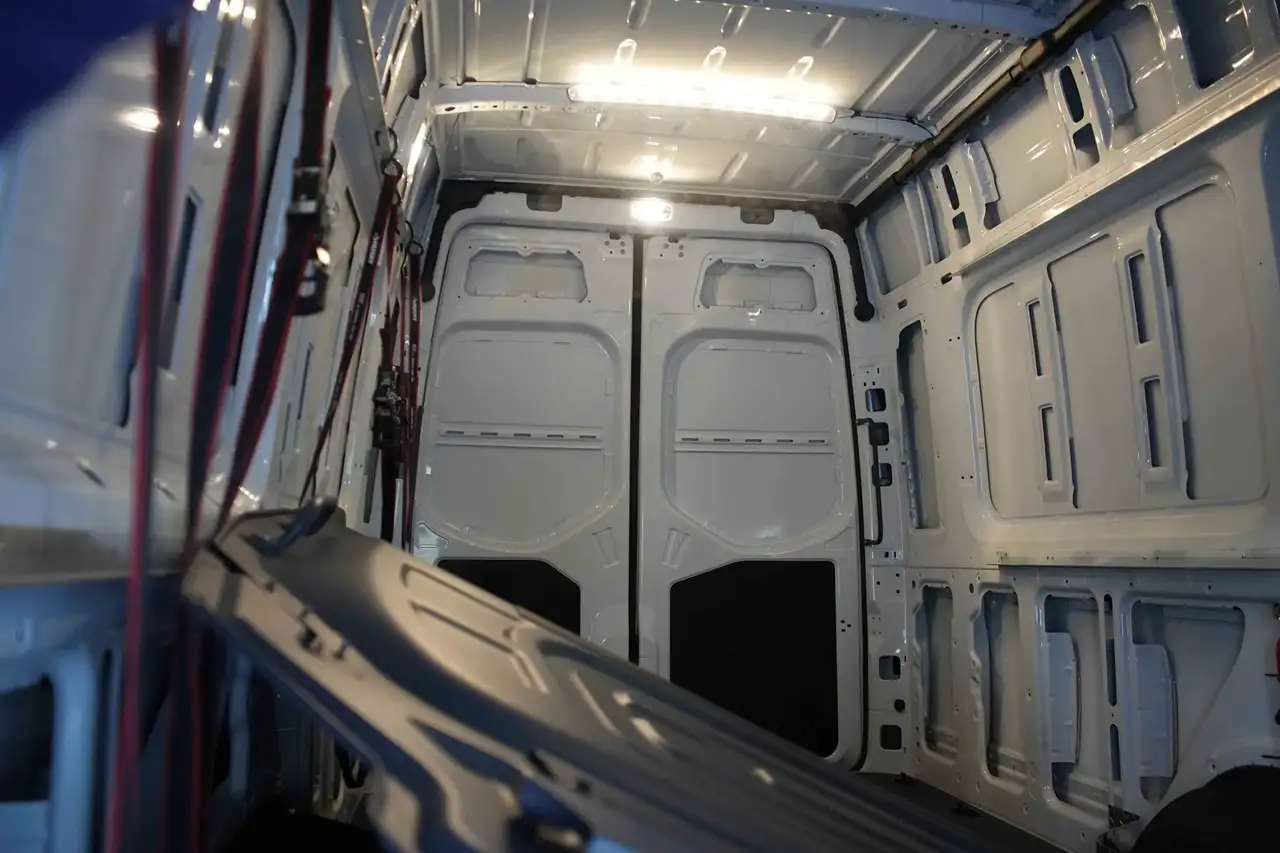 Mercedes-Benz Sprinter снимка Mercedes-Benz Sprinter
