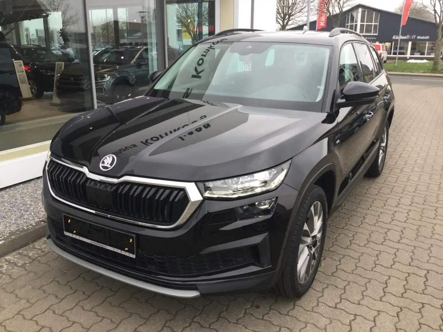 Skoda Kodiaq 2.0 TDI DSG Ambition Clever LED NAVI ACC AP Schwarz - 2