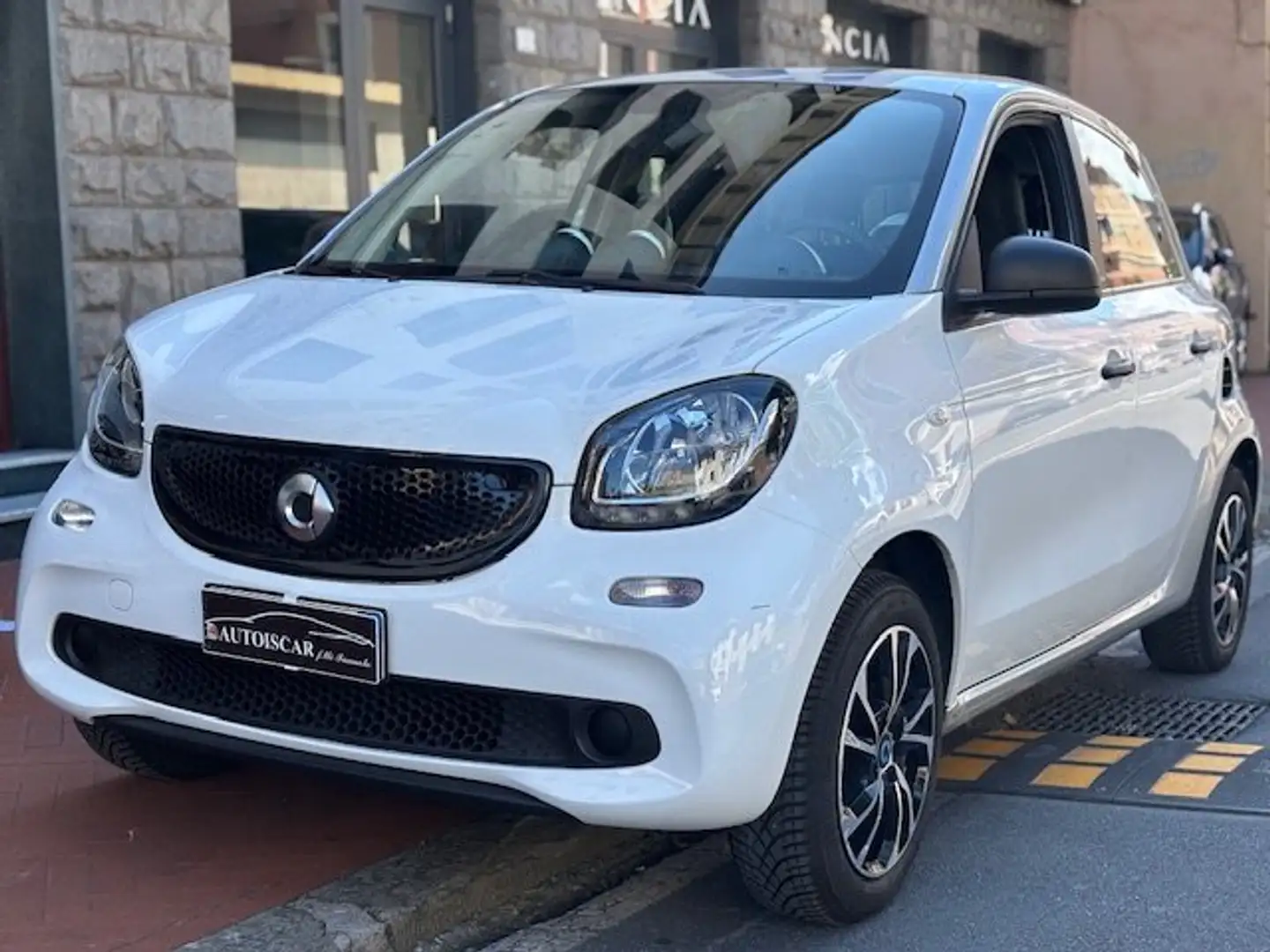 smart forFour 1.0 Youngster 71cv twinamic Blanc - 2