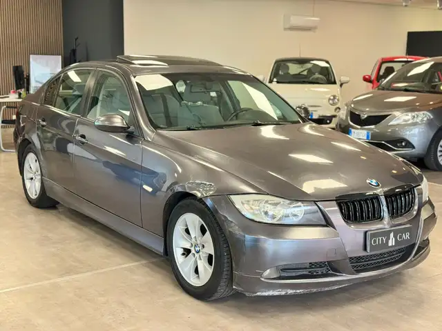 BMW 320 Serie 3 E90 Berlina 320d Attiva