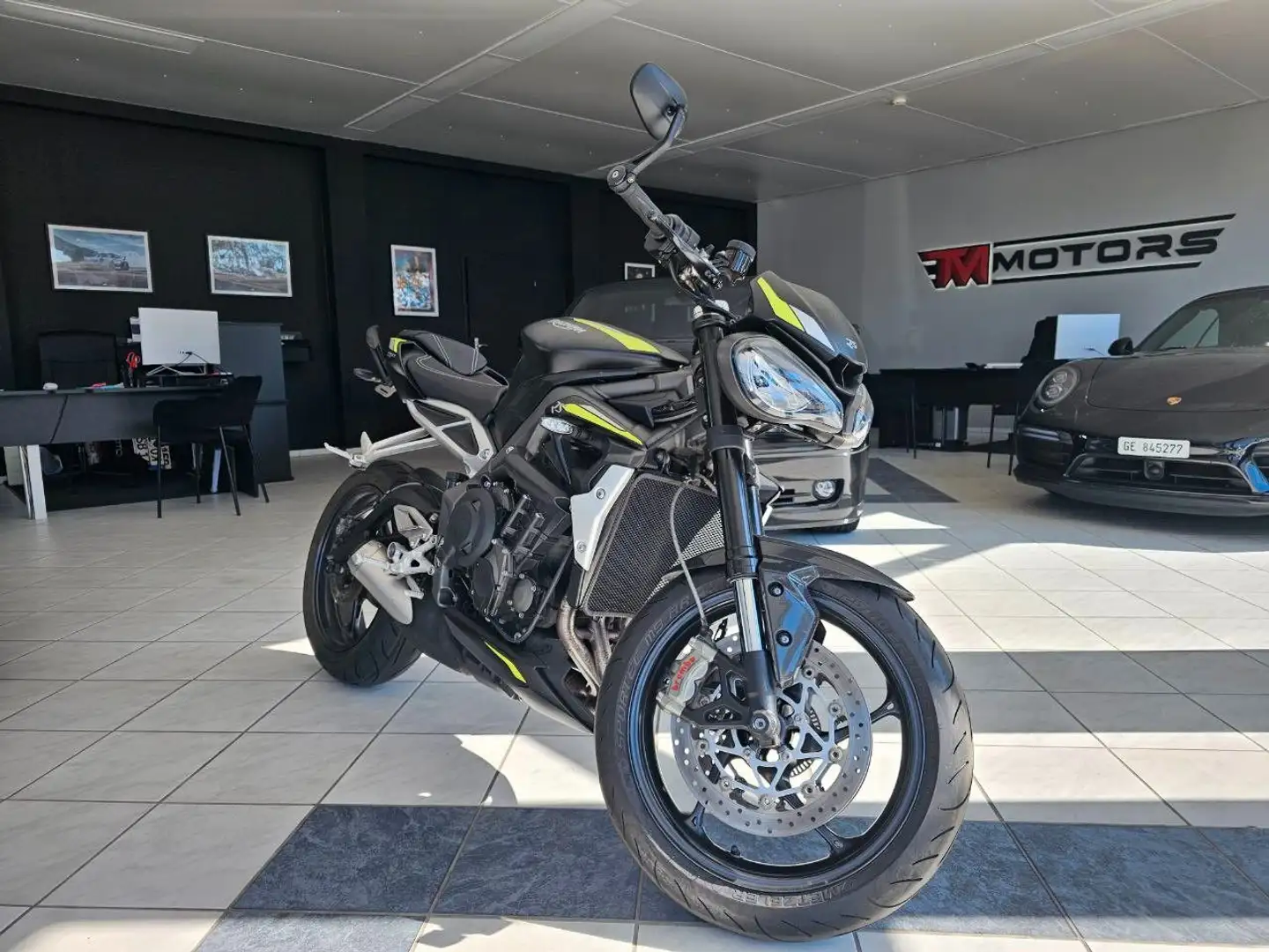 Triumph Street Triple RS Noir - 1