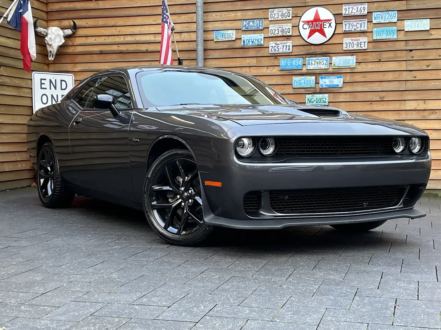Dodge Challenger 3,6L Autom. CarPlay Alpine Leder Grijs - 2