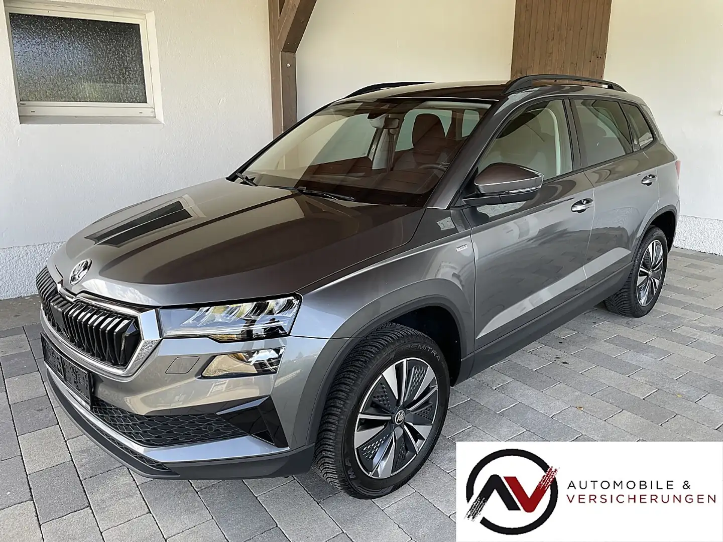 Skoda Karoq 1,5 TSI ACT DSG Style-LED-NAVI-ACC-LANEASSIST-V... Grau - 1