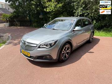 Country Tourer 1.6 T 2x4 / Navi / Canera / Airco /