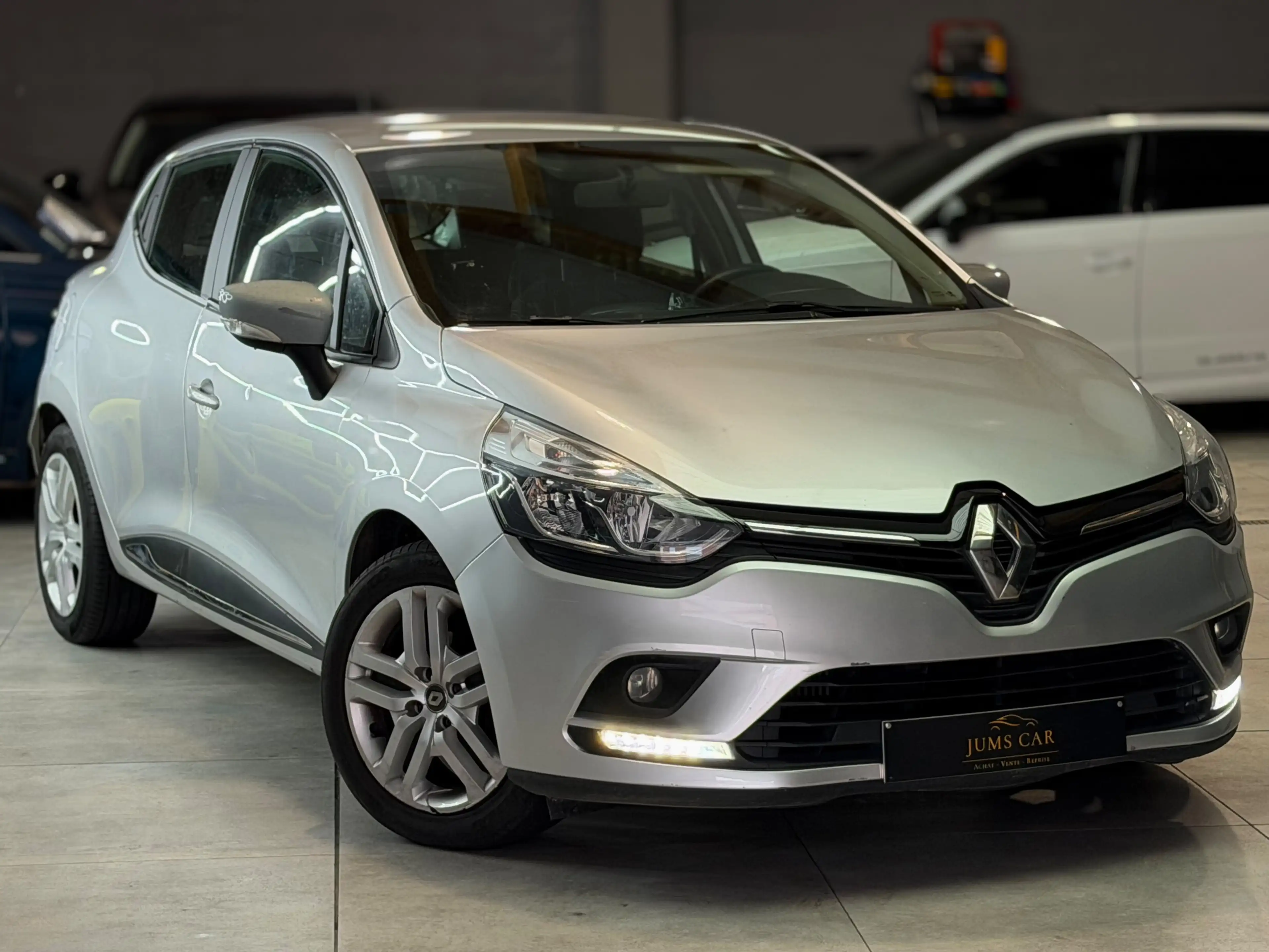 Renault Clio Clio 0.9 TCe Intens (EU6c) — photo 3