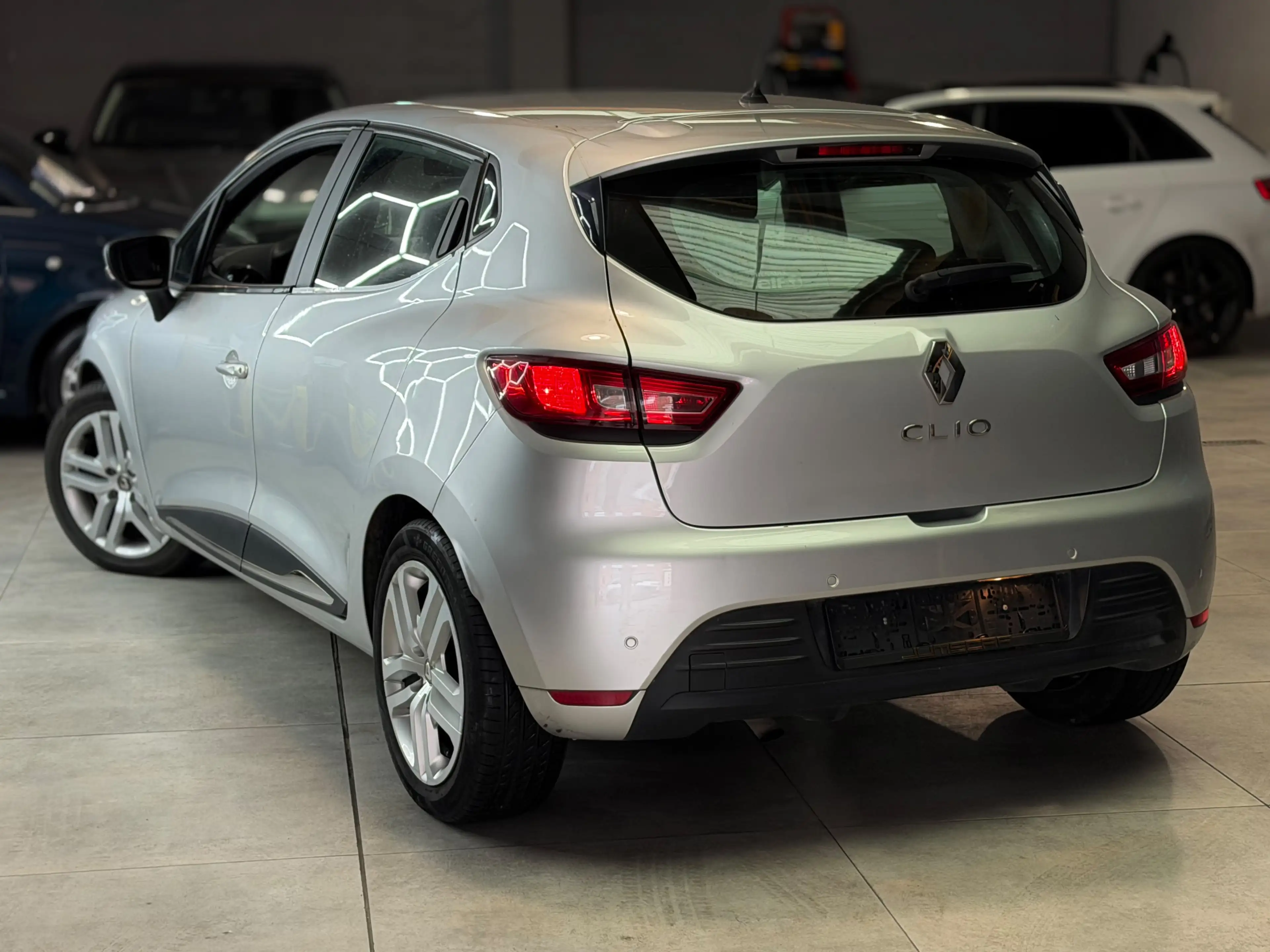 Renault Clio Clio 0.9 TCe Intens (EU6c) — photo 4