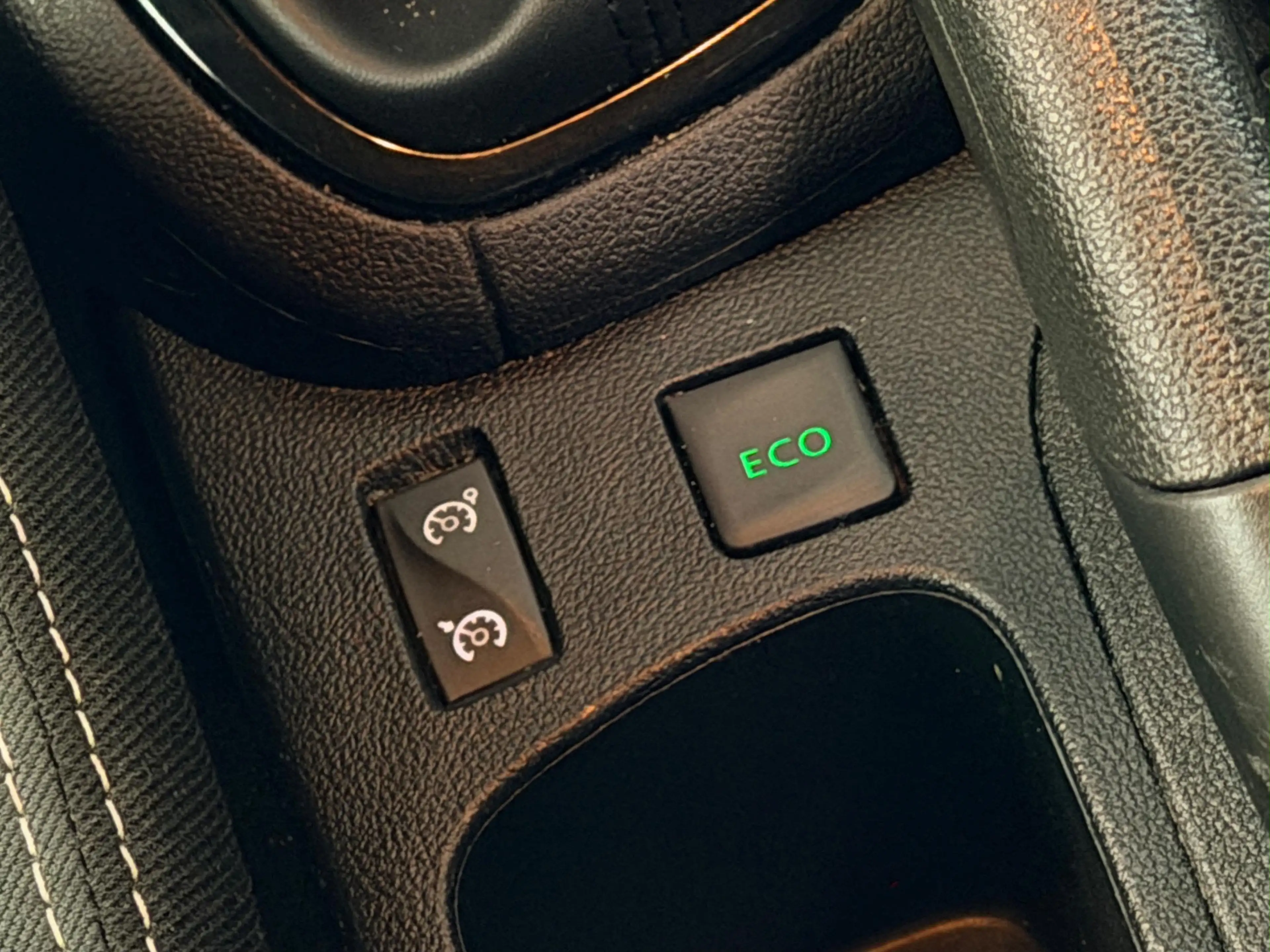 Renault Clio Clio 0.9 TCe Intens (EU6c) — photo 15