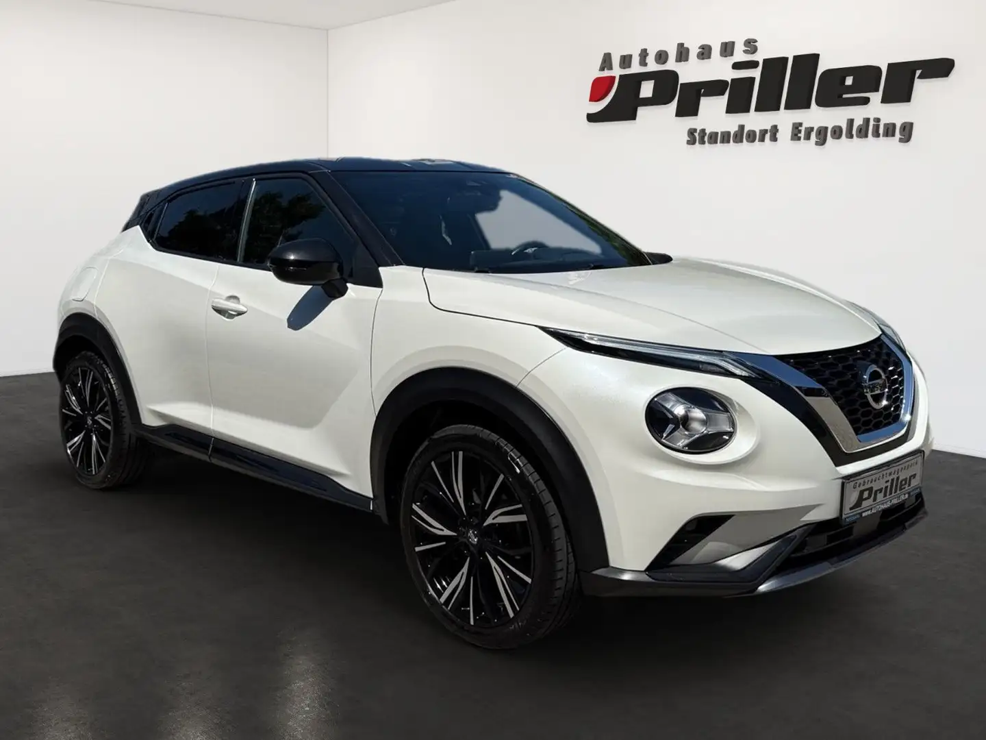 Nissan Juke 1.0DIG-T DCT N-Design *AHK/LED/NAVI/PDC* Weiß - 2
