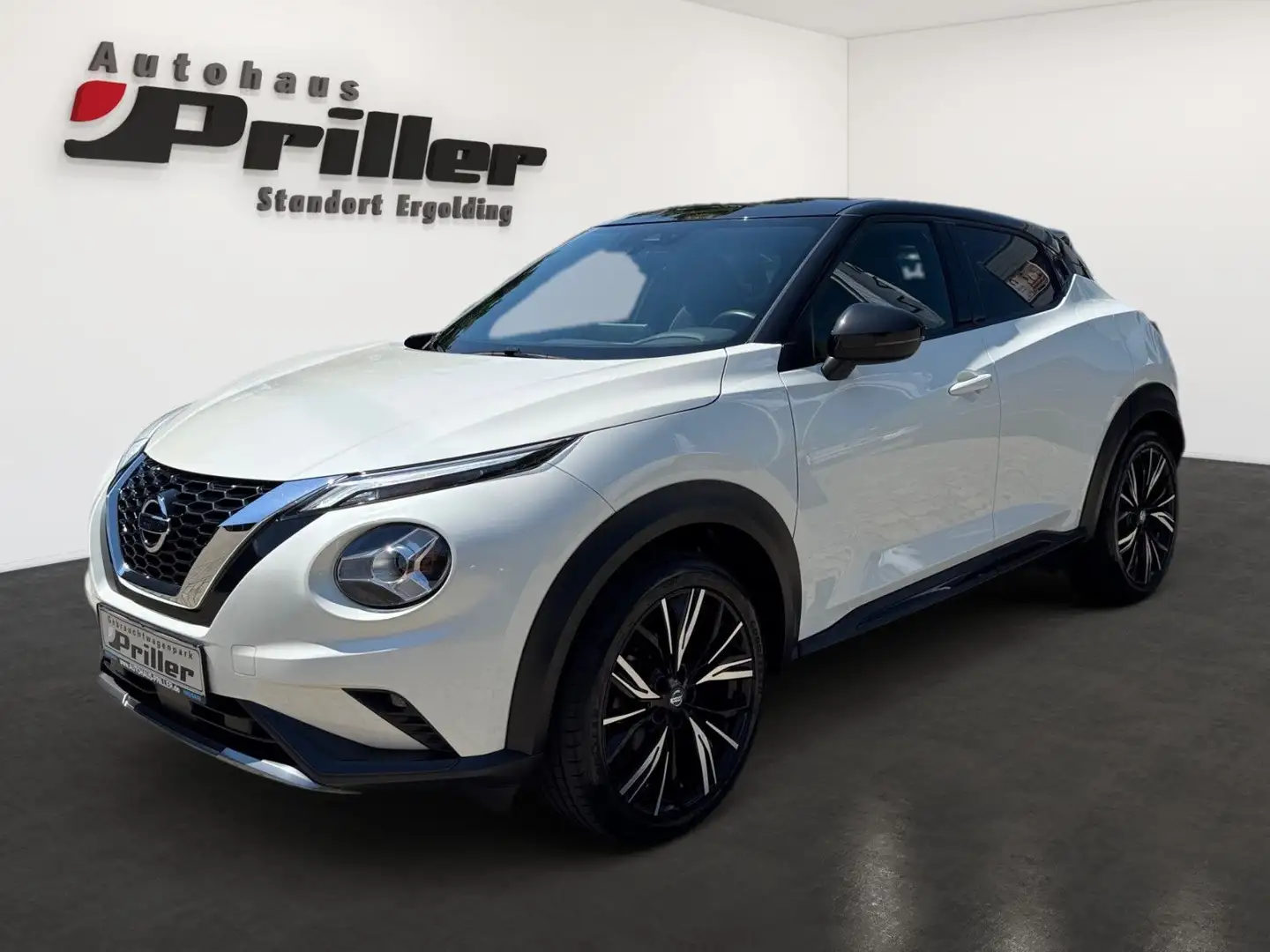 Nissan Juke 1.0DIG-T DCT N-Design *AHK/LED/NAVI/PDC* Weiß - 1