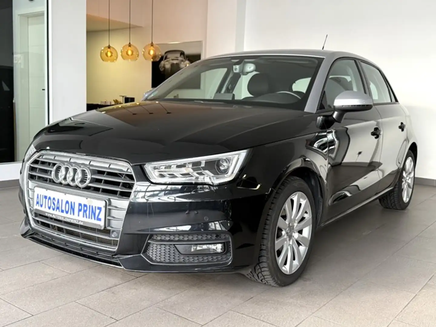 Audi A1 Sportback TFSI AUTOM NAVI PDC KLIMA SHZ LM Schwarz - 1