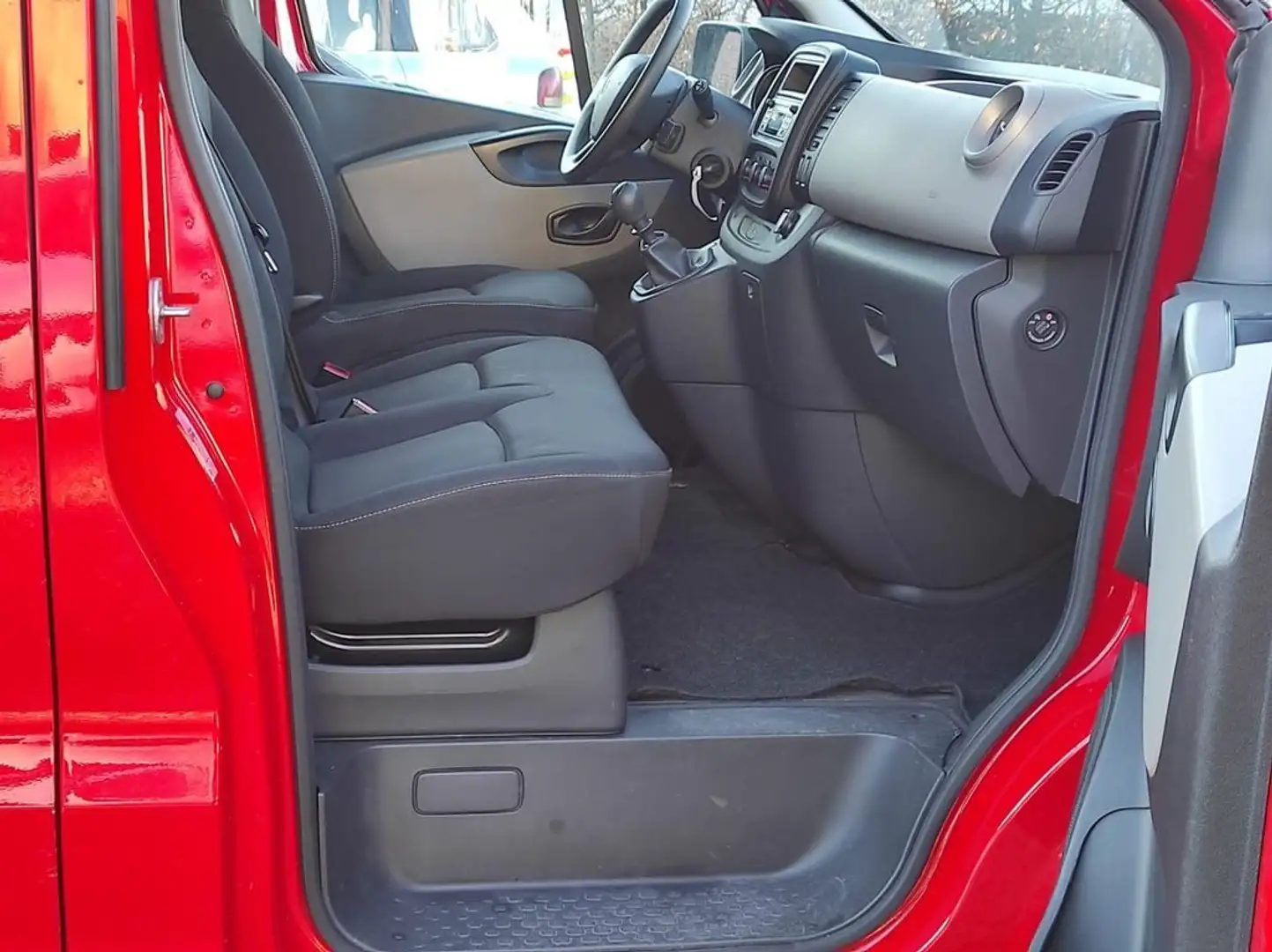 Renault Trafic T29 1.6 dCi 95 CV Rosso - 2