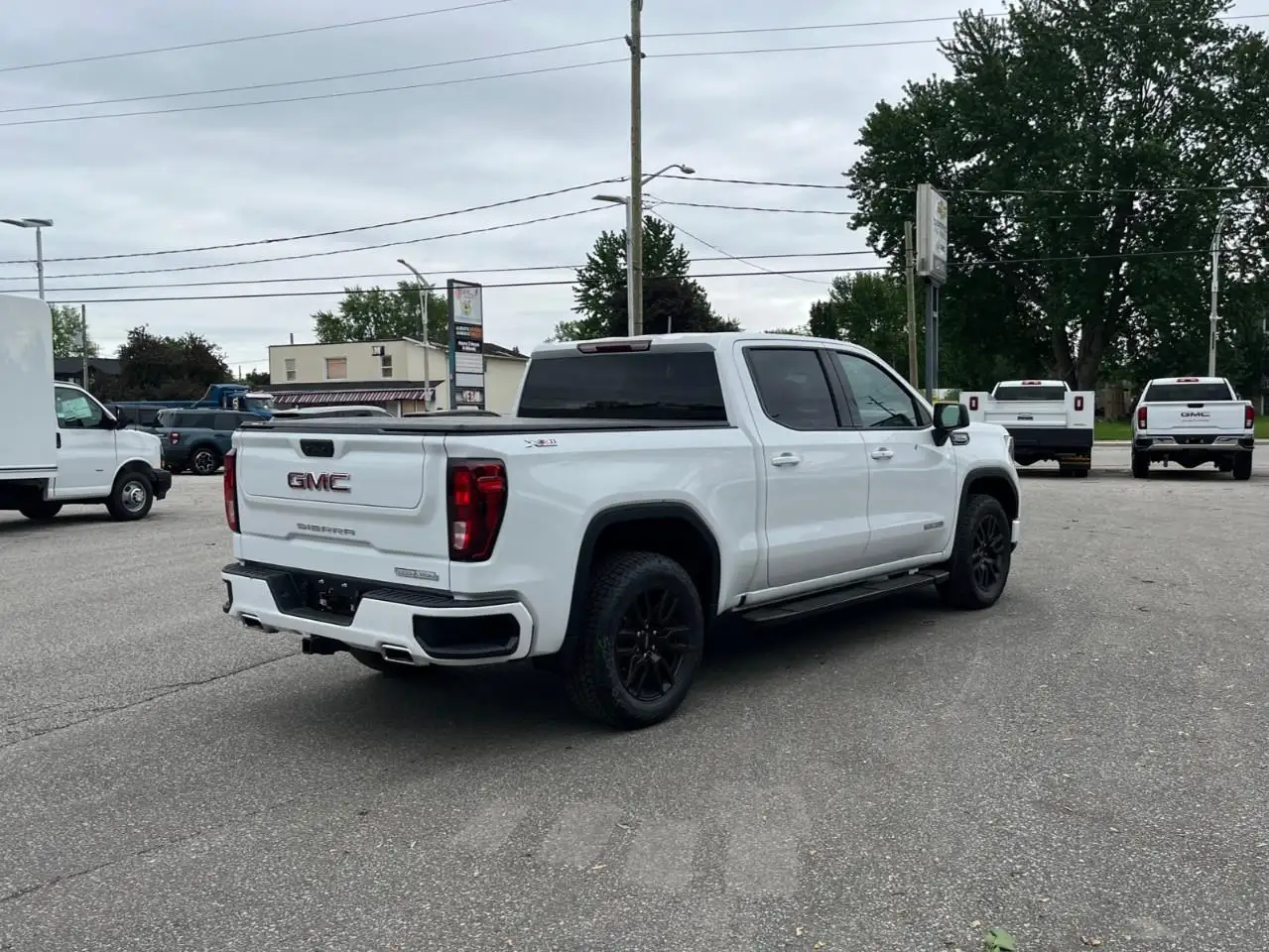 GMC Sierra 1500 снимка GMC Sierra 1500