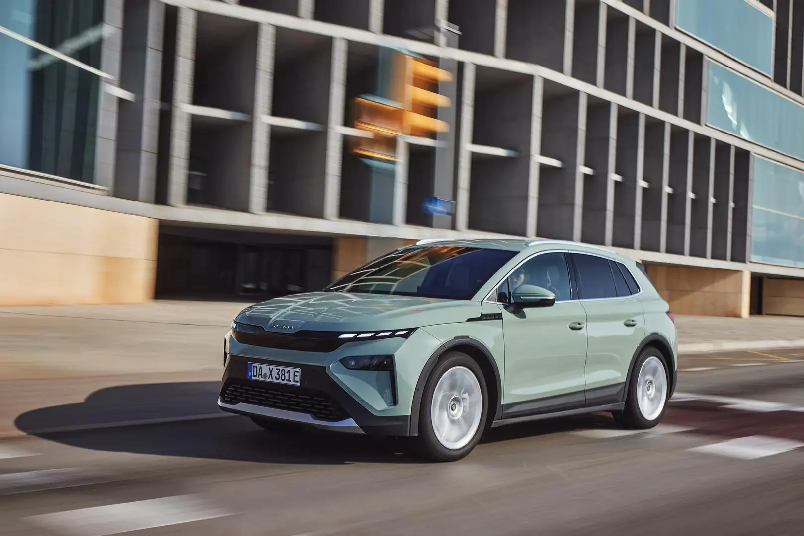 Skoda Elroq Sportline 60 Matrix ACC SHZ Nav13 20Z 5JG 60 - 2